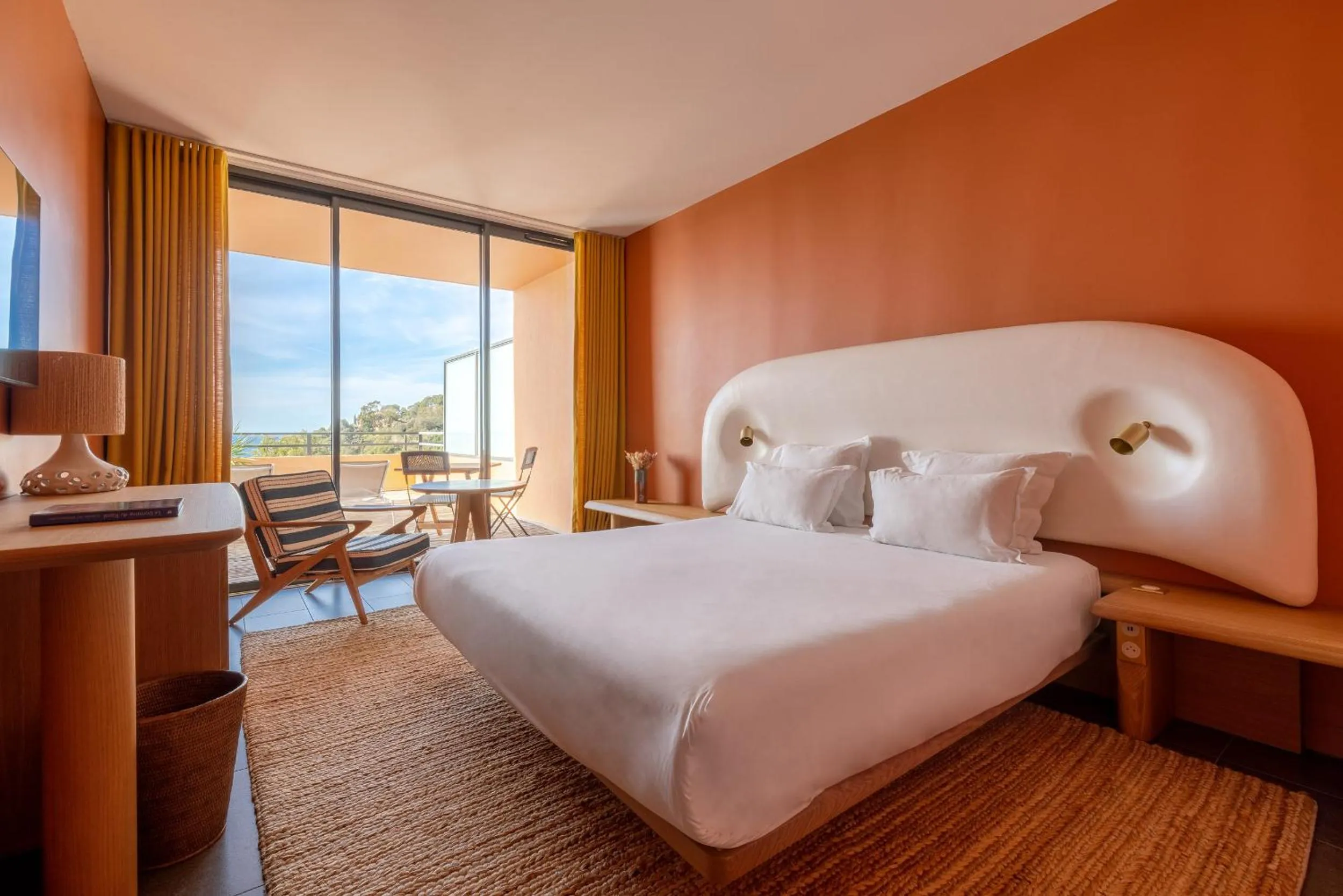 Patio, Bed in Les Terrasses du Bailli