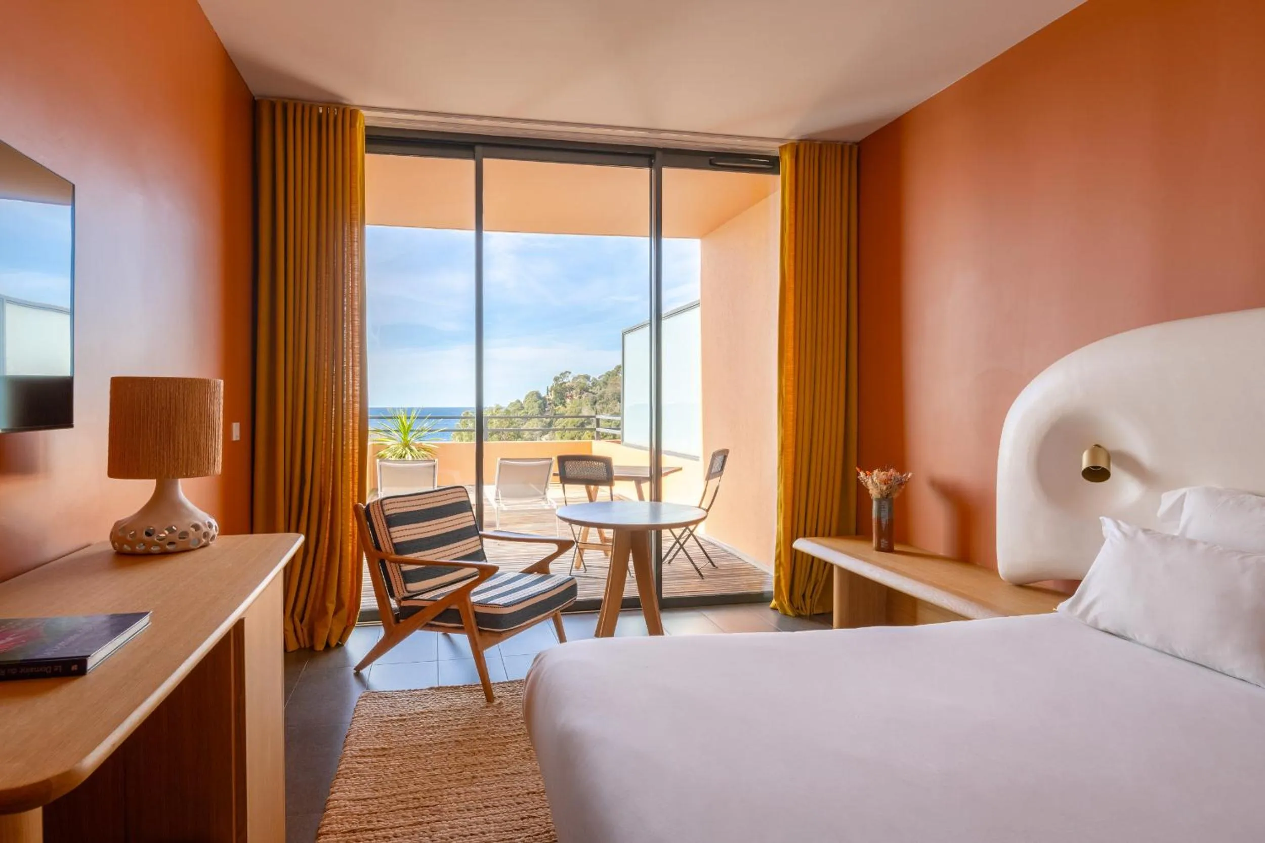 Patio, Bed in Les Terrasses du Bailli