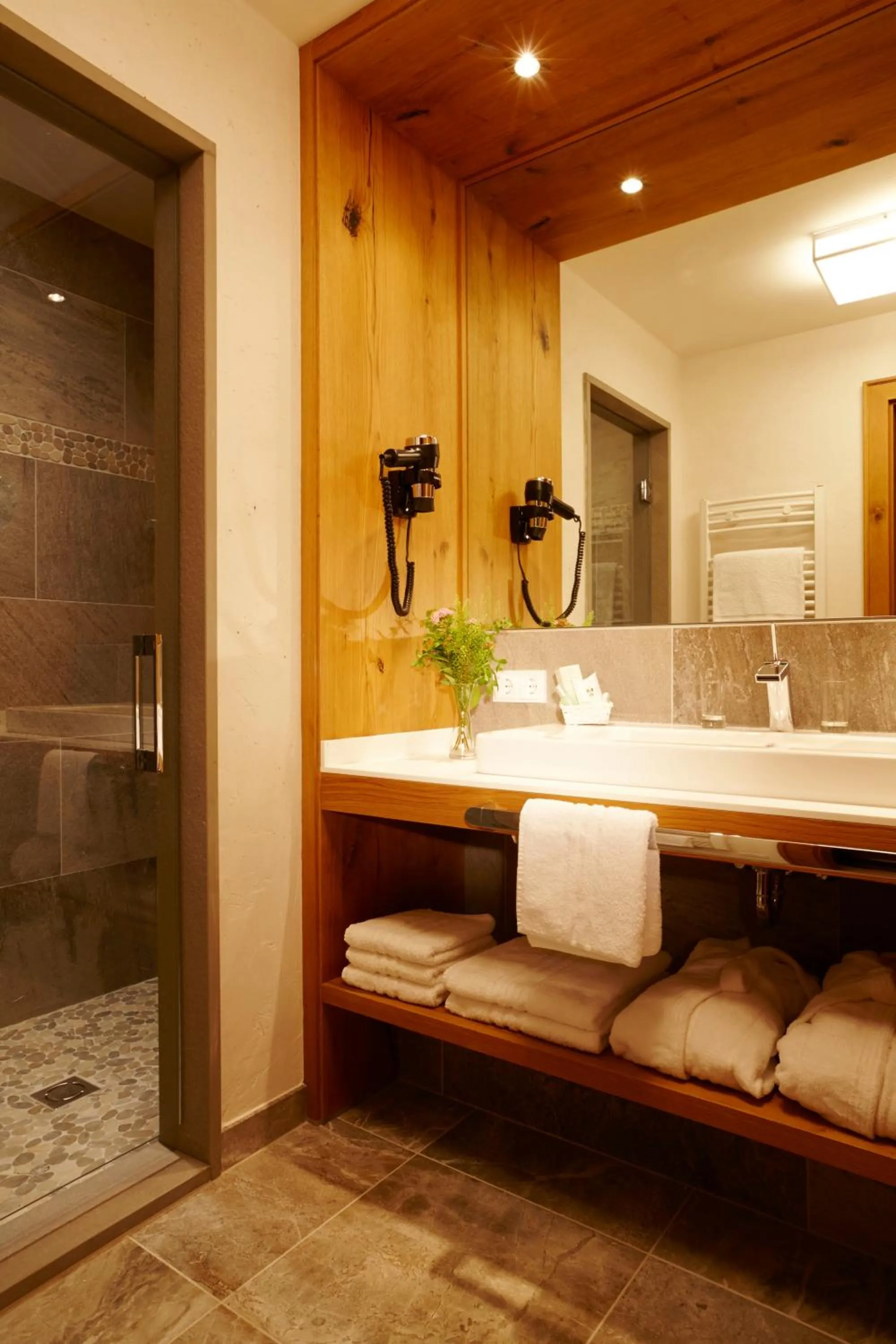 Bathroom in Hotel Sonnenhof