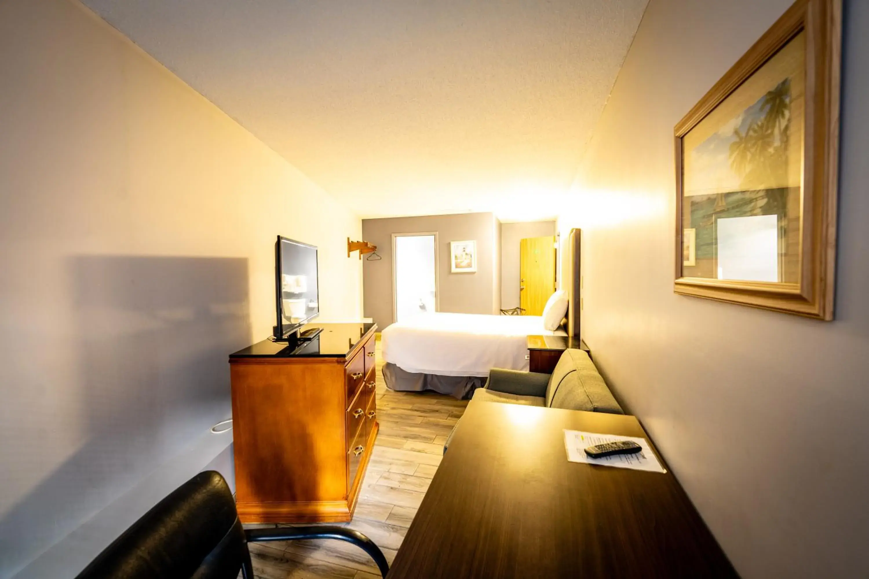 Bed in Manistee Inn & Marina Bed in Manistee Inn & Marina