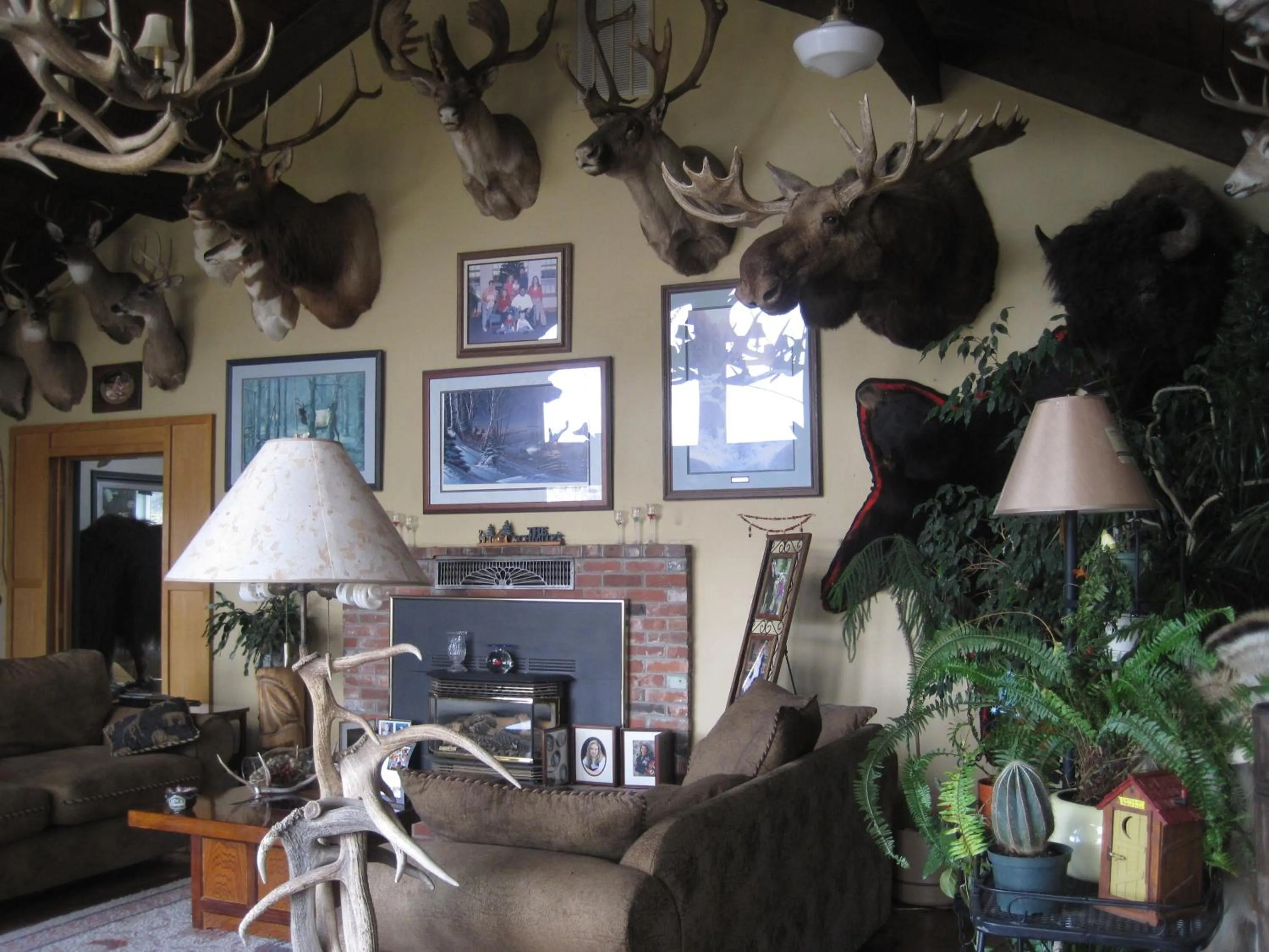 Decorative detail in Whitebird Summit Lodge