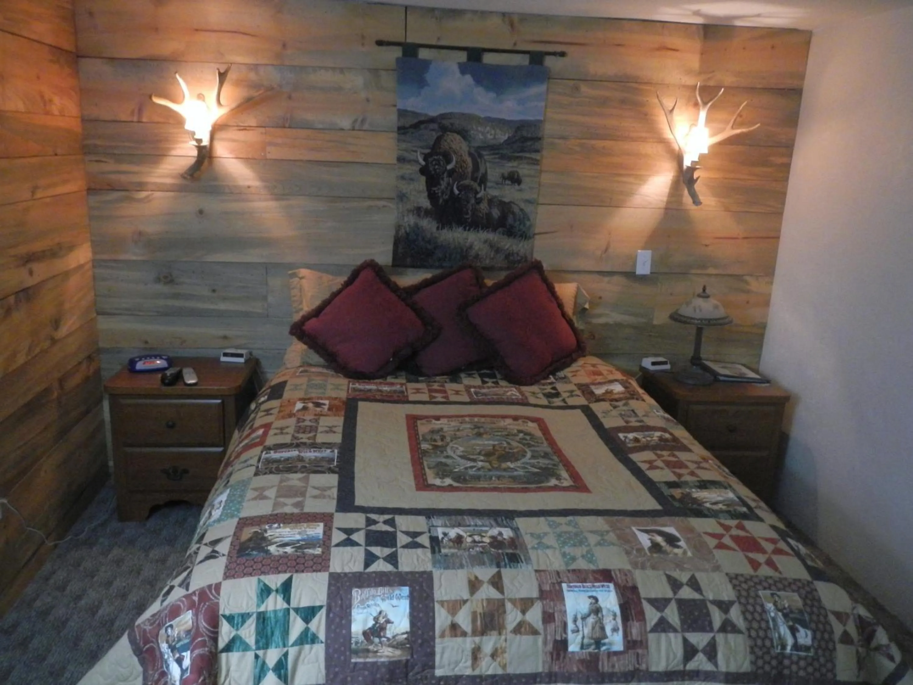 Bedroom, Bed in Whitebird Summit Lodge