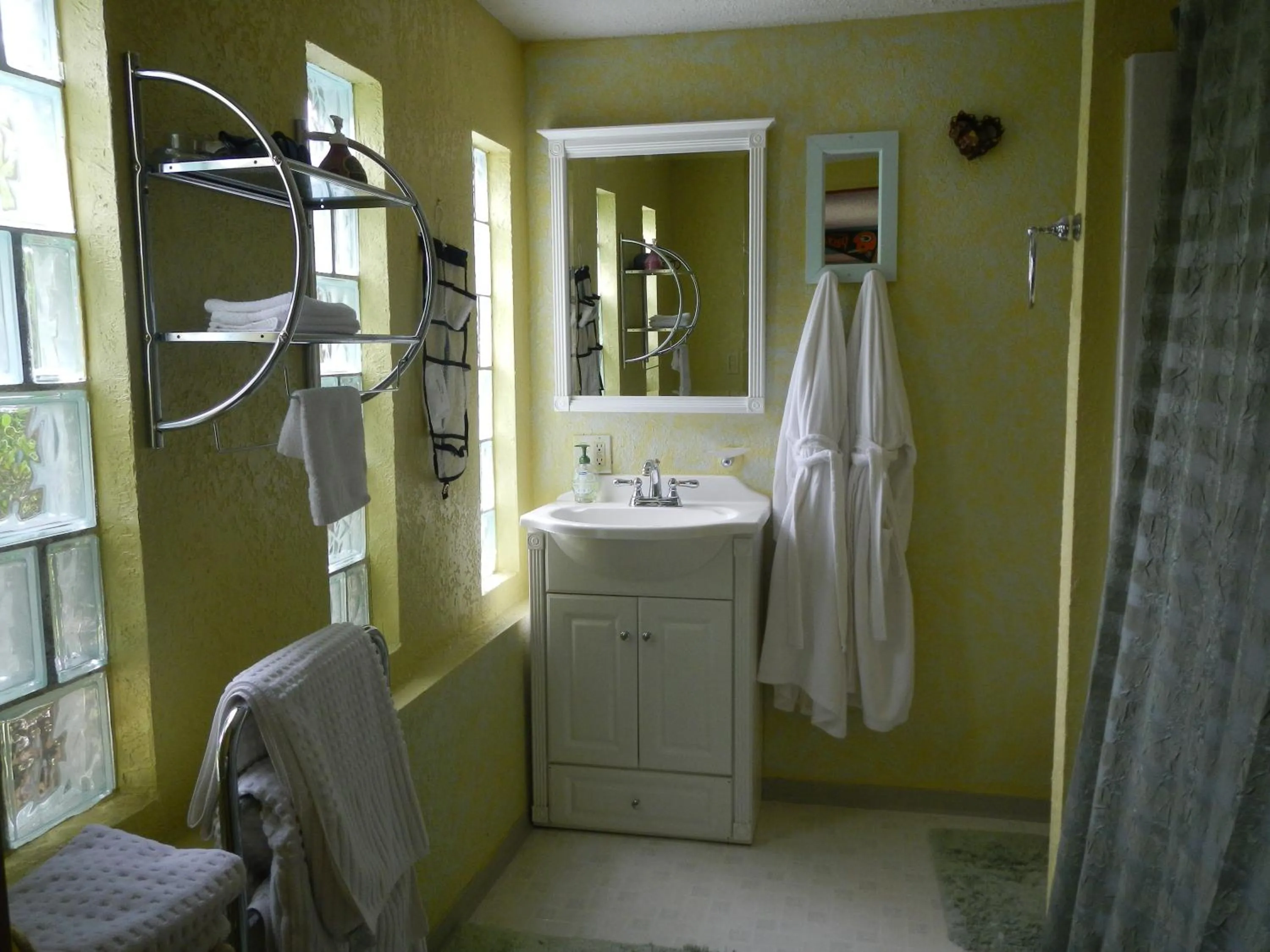 Bathroom in Whitebird Summit Lodge