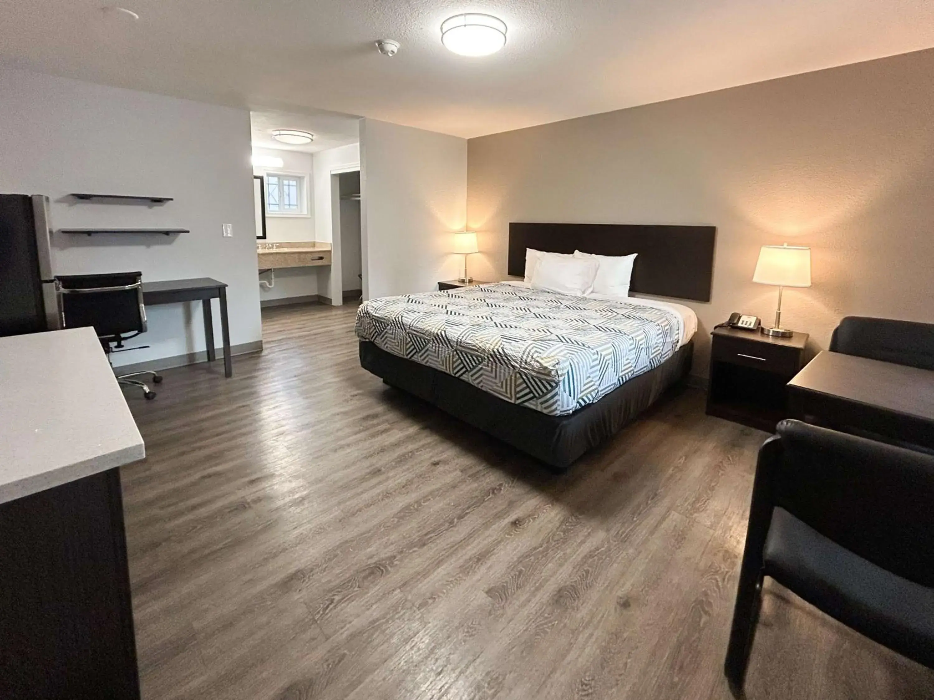 Bedroom, Bed in Studio 6 Suites Vancouver WA Waterfront Bedroom, Bed in Studio 6 Suites Vancouver WA Waterfront