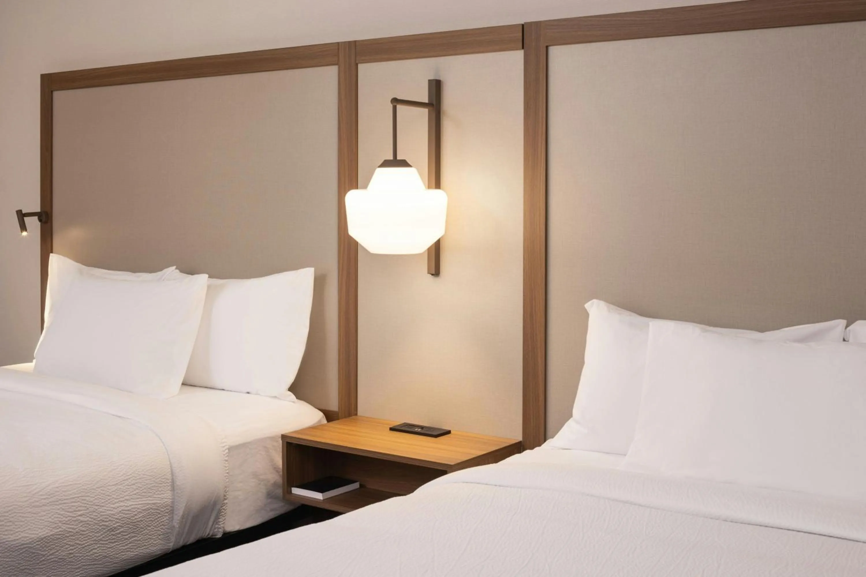 Photo of the whole room, Bed in Fairfield by Marriott Inn & Suites Cedar Rapids North