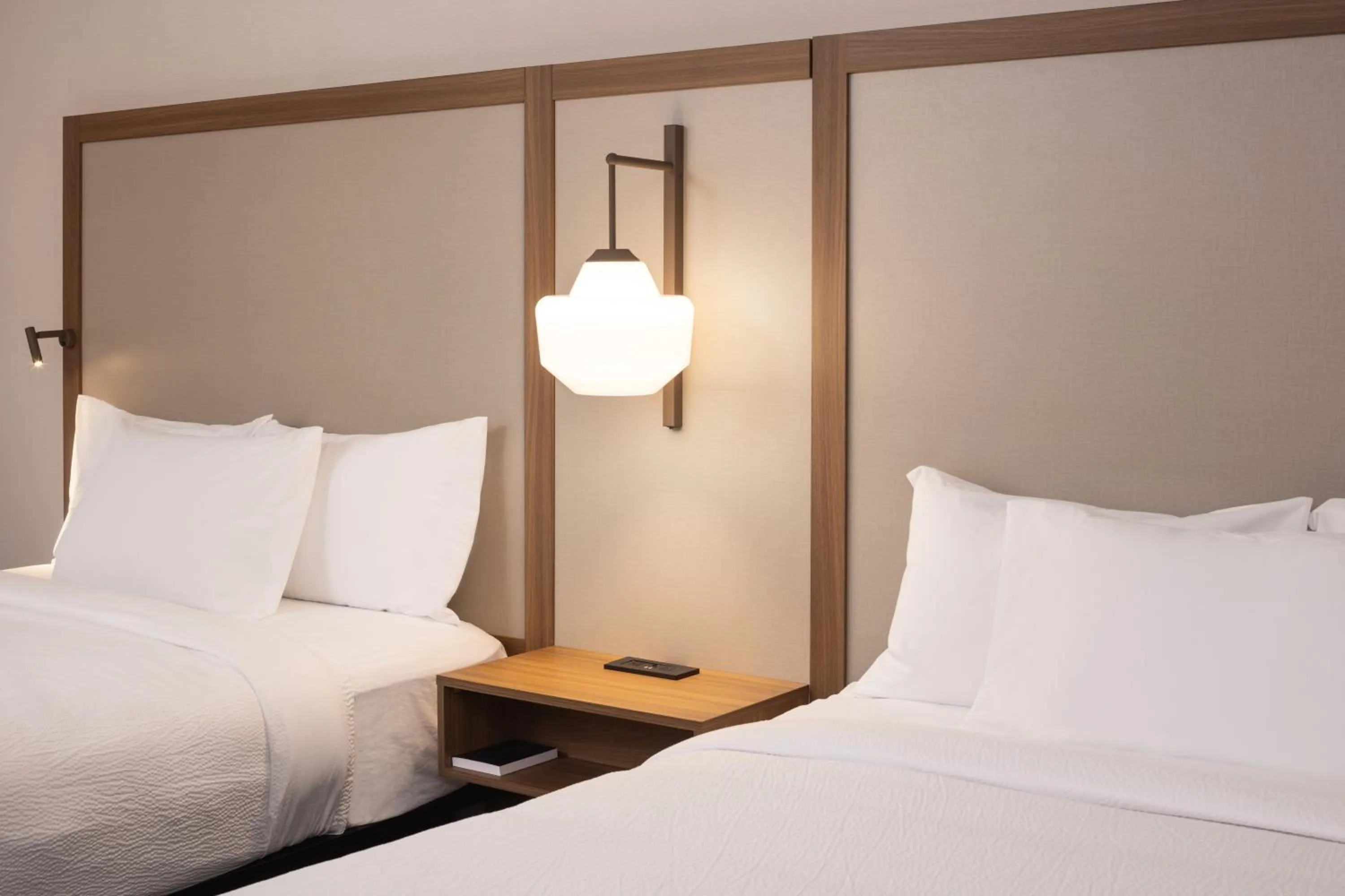 Bed in Fairfield by Marriott Inn & Suites Cedar Rapids North