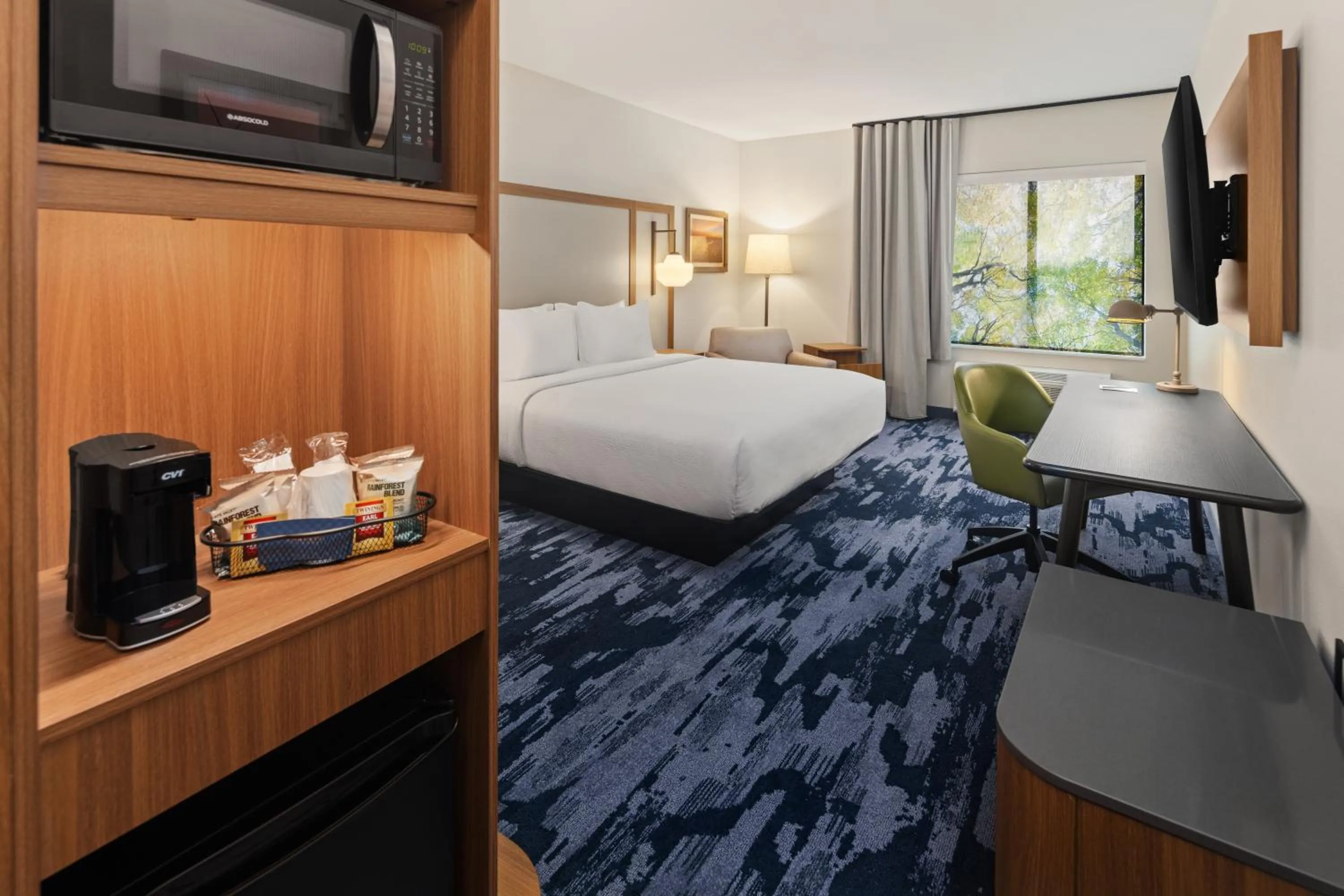 Bed in Fairfield by Marriott Inn & Suites Cedar Rapids North