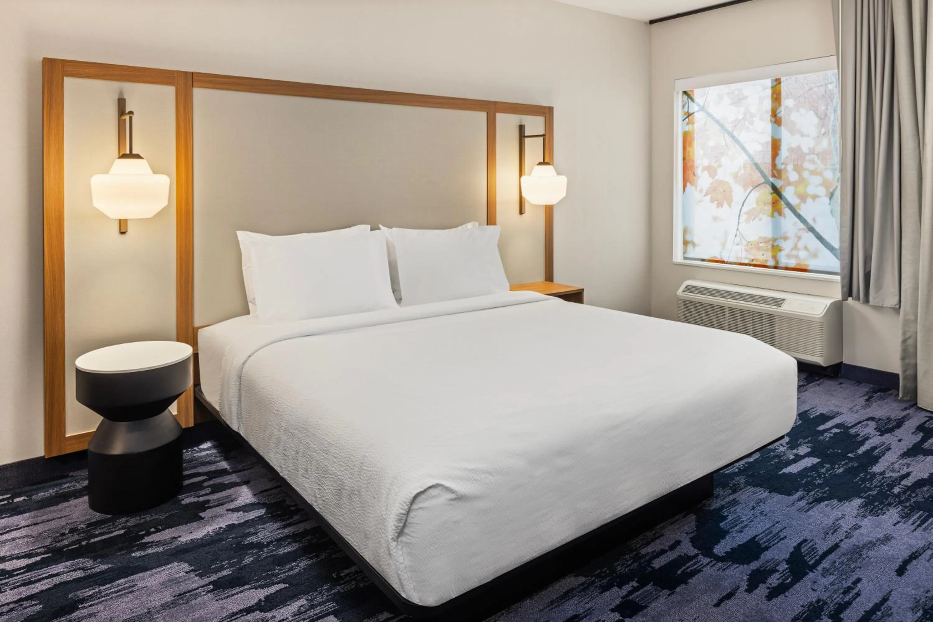 Bed in Fairfield by Marriott Inn & Suites Cedar Rapids North