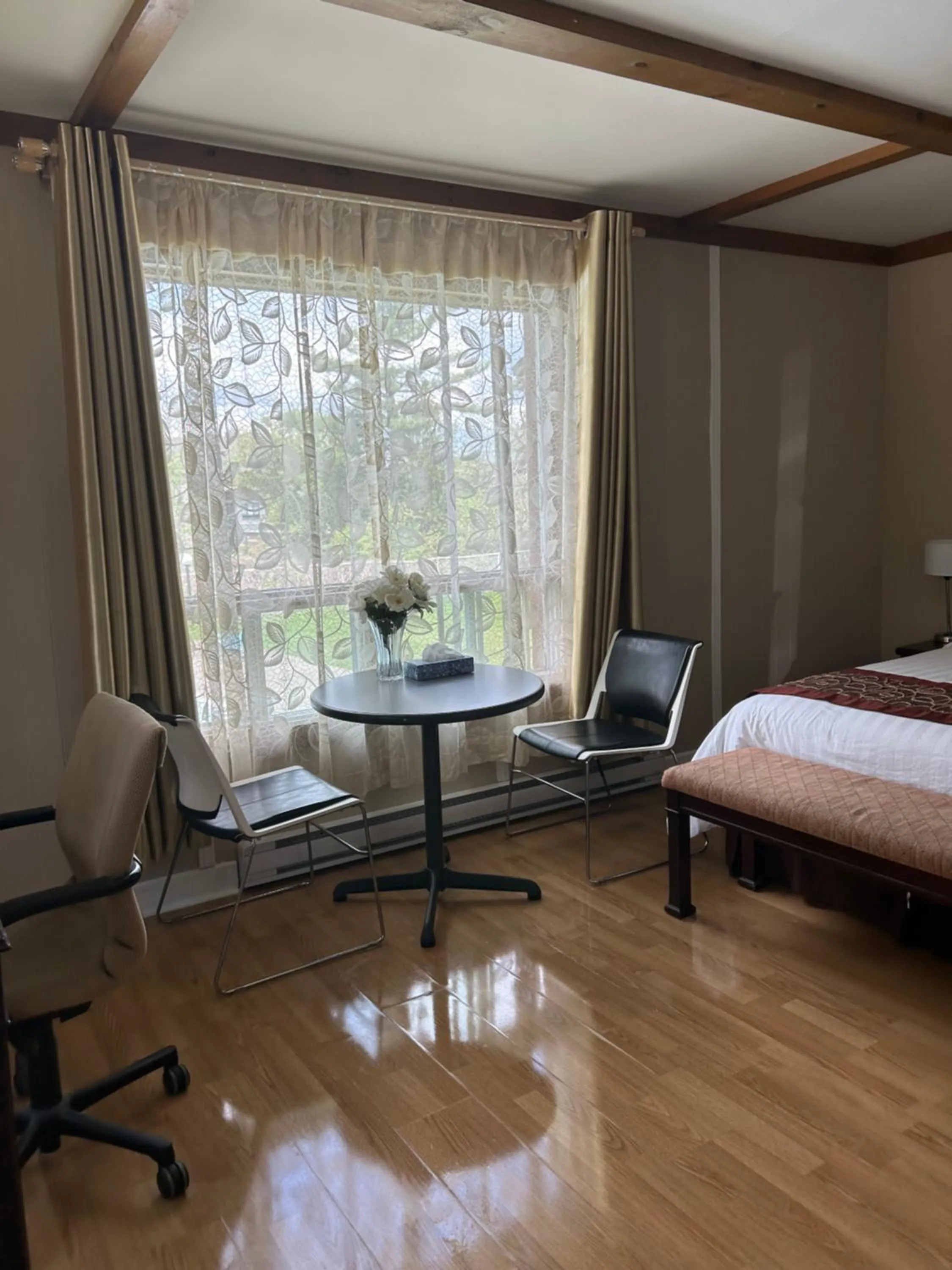 Bed in Motel Chantolac