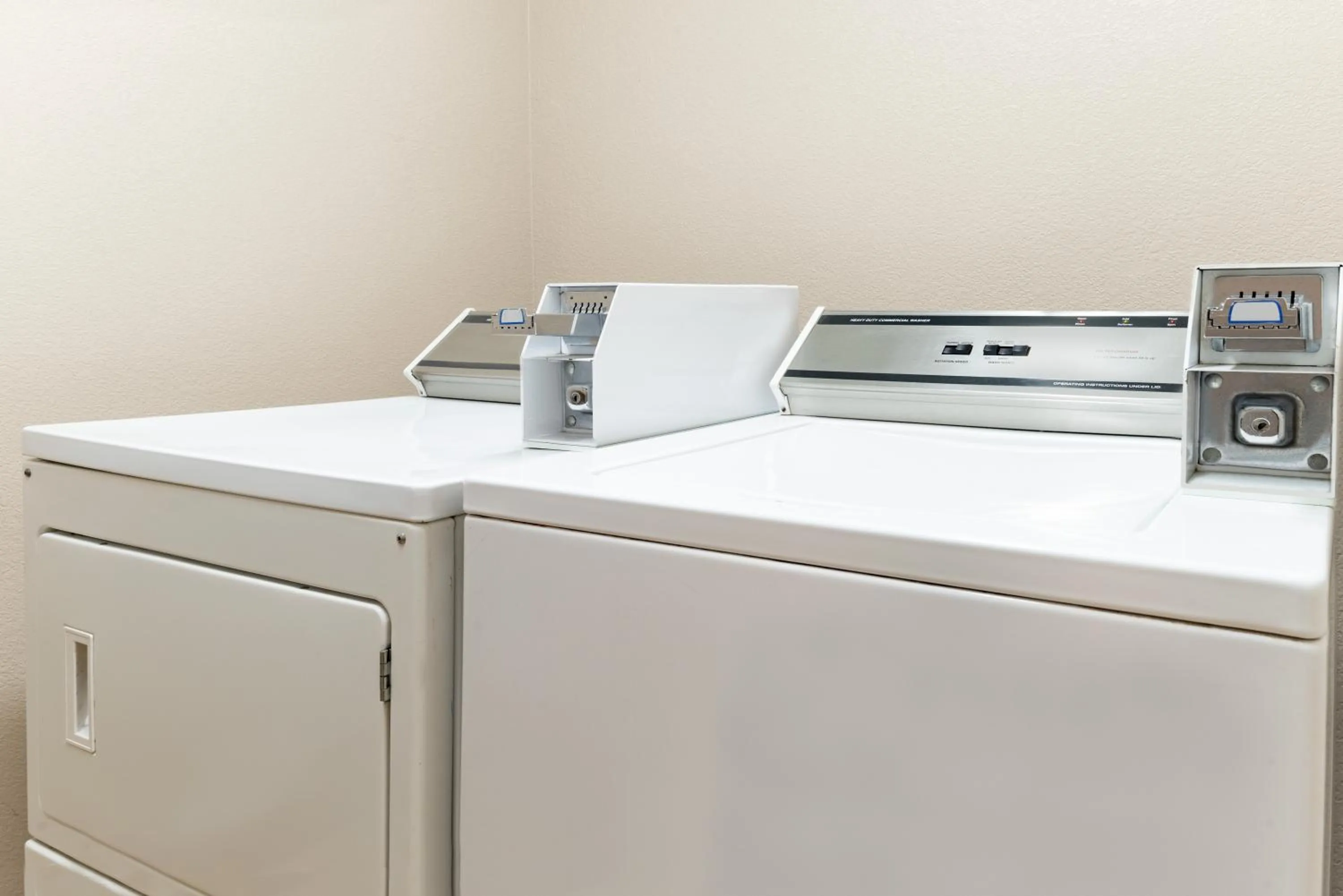 Area and facilities in Country Inn & Suites by Radisson, Pella, IA