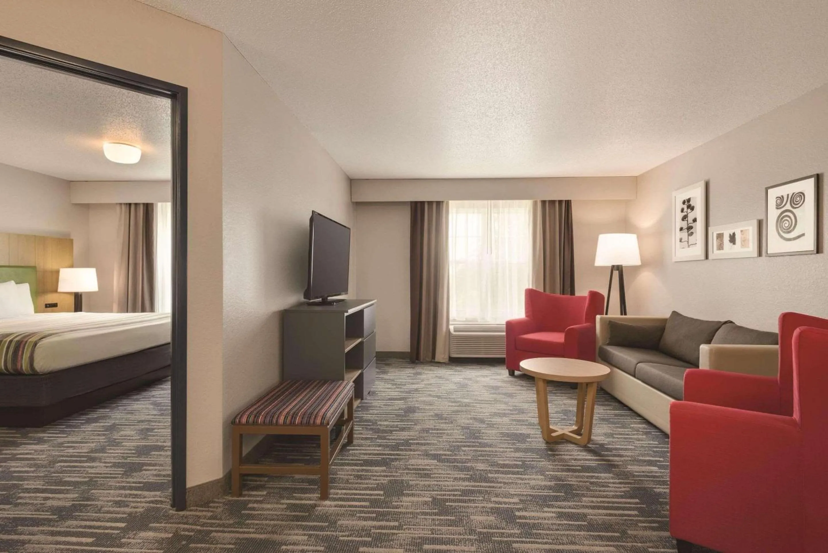 Bedroom, Bed in Country Inn & Suites by Radisson, Pella, IA