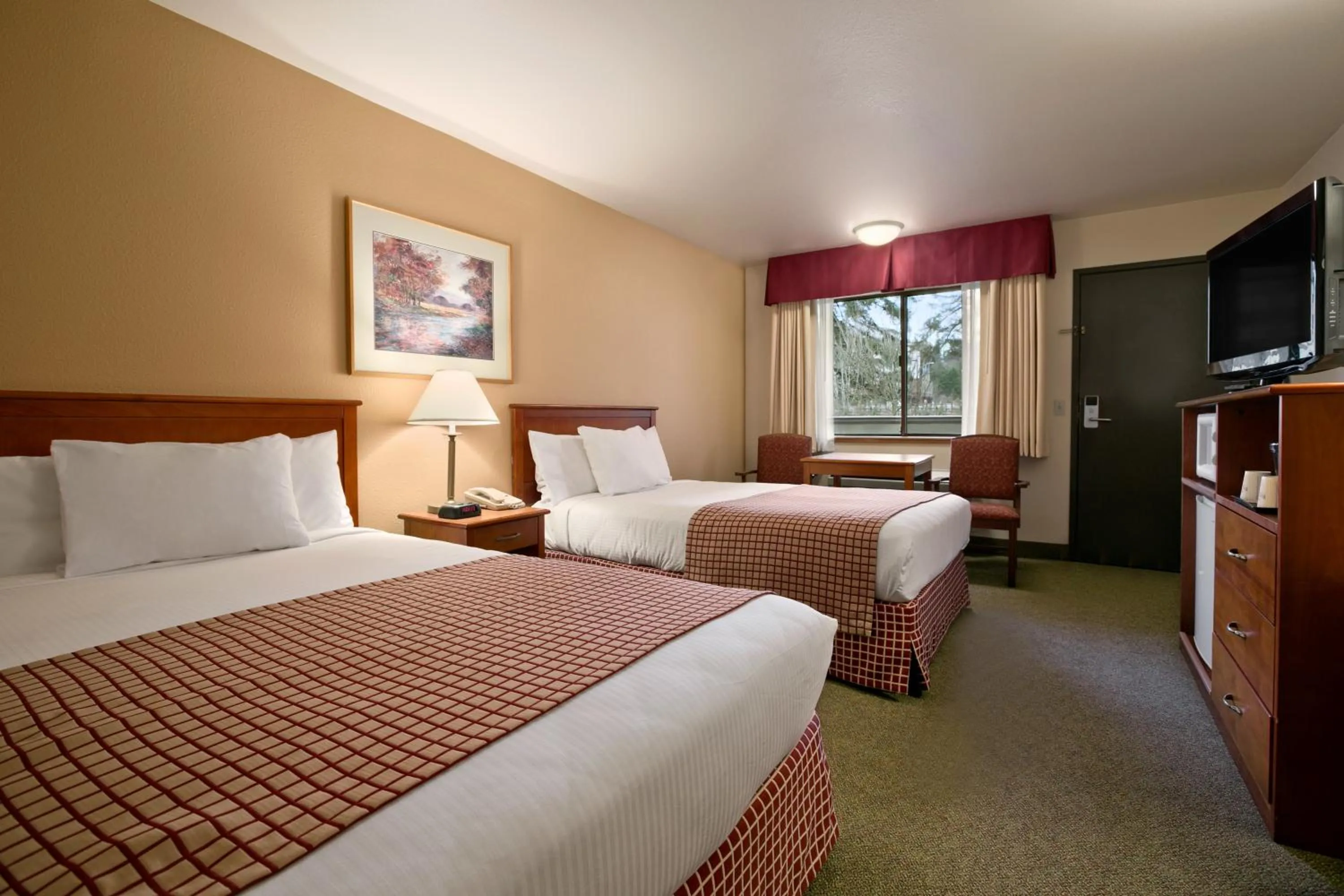 Photo of the whole room, Bed in Baymont by Wyndham Seattle/Kirkland WA