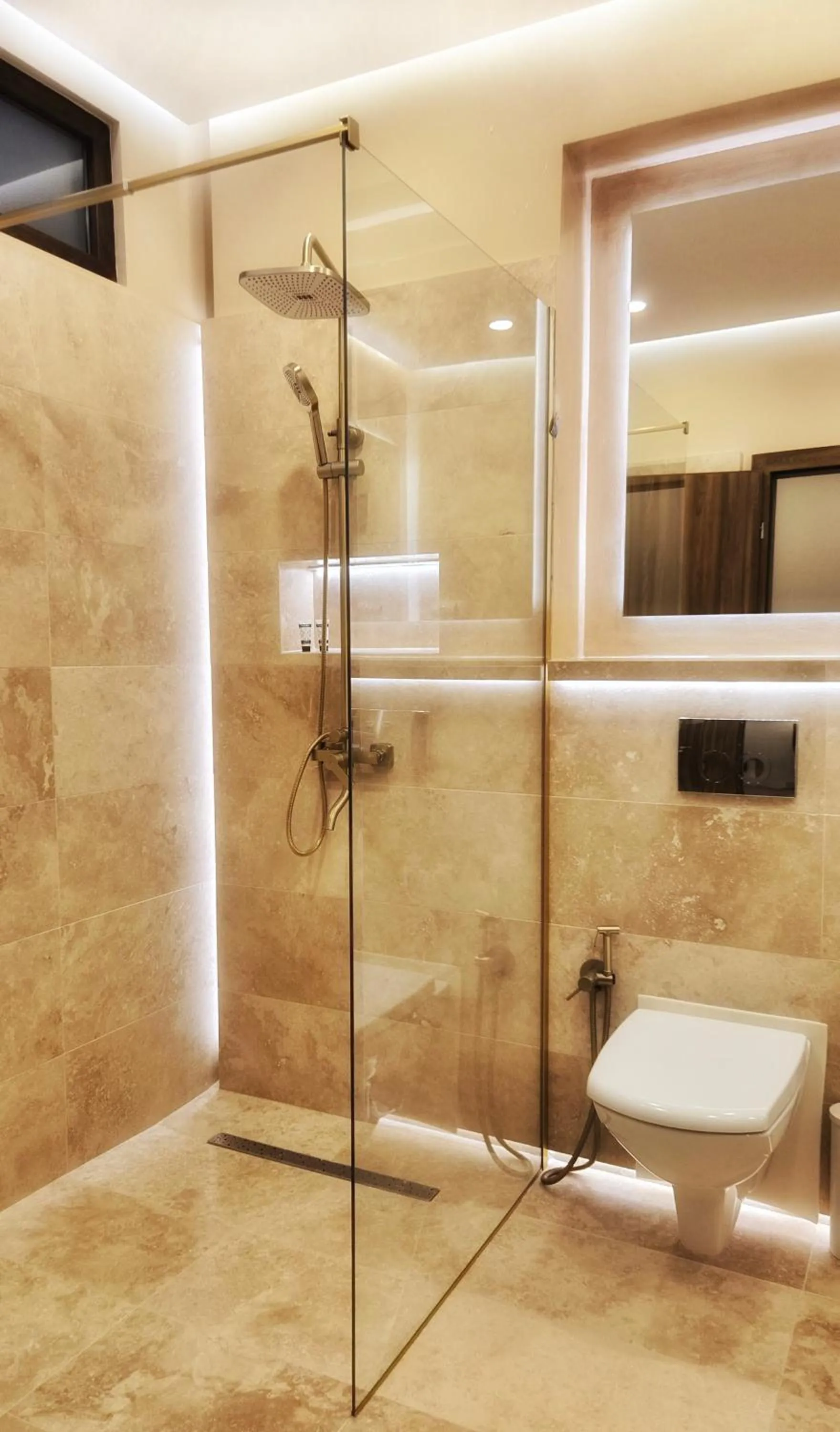 Shower in Monopoly Hotel