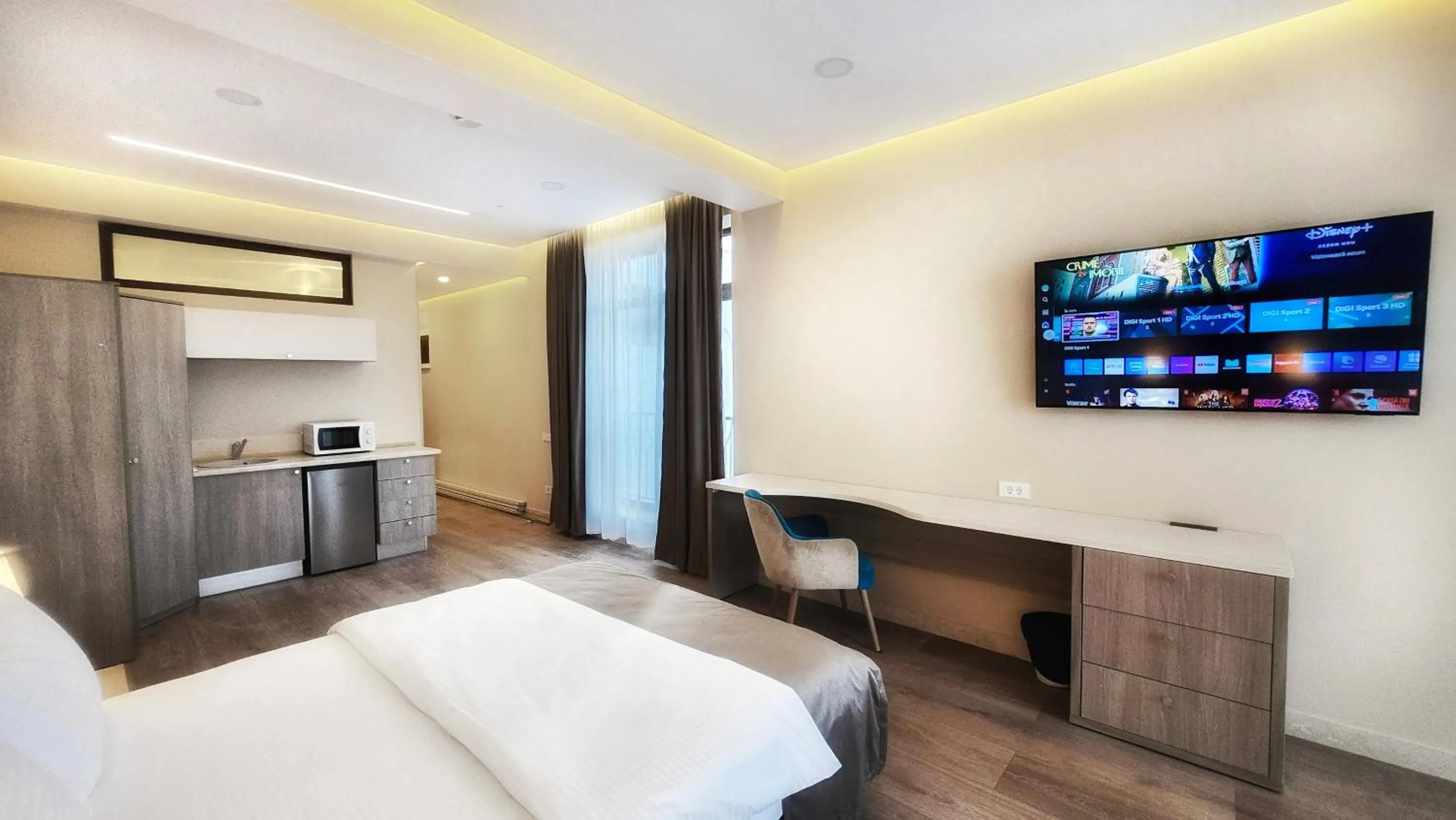 Bed in Monopoly Hotel