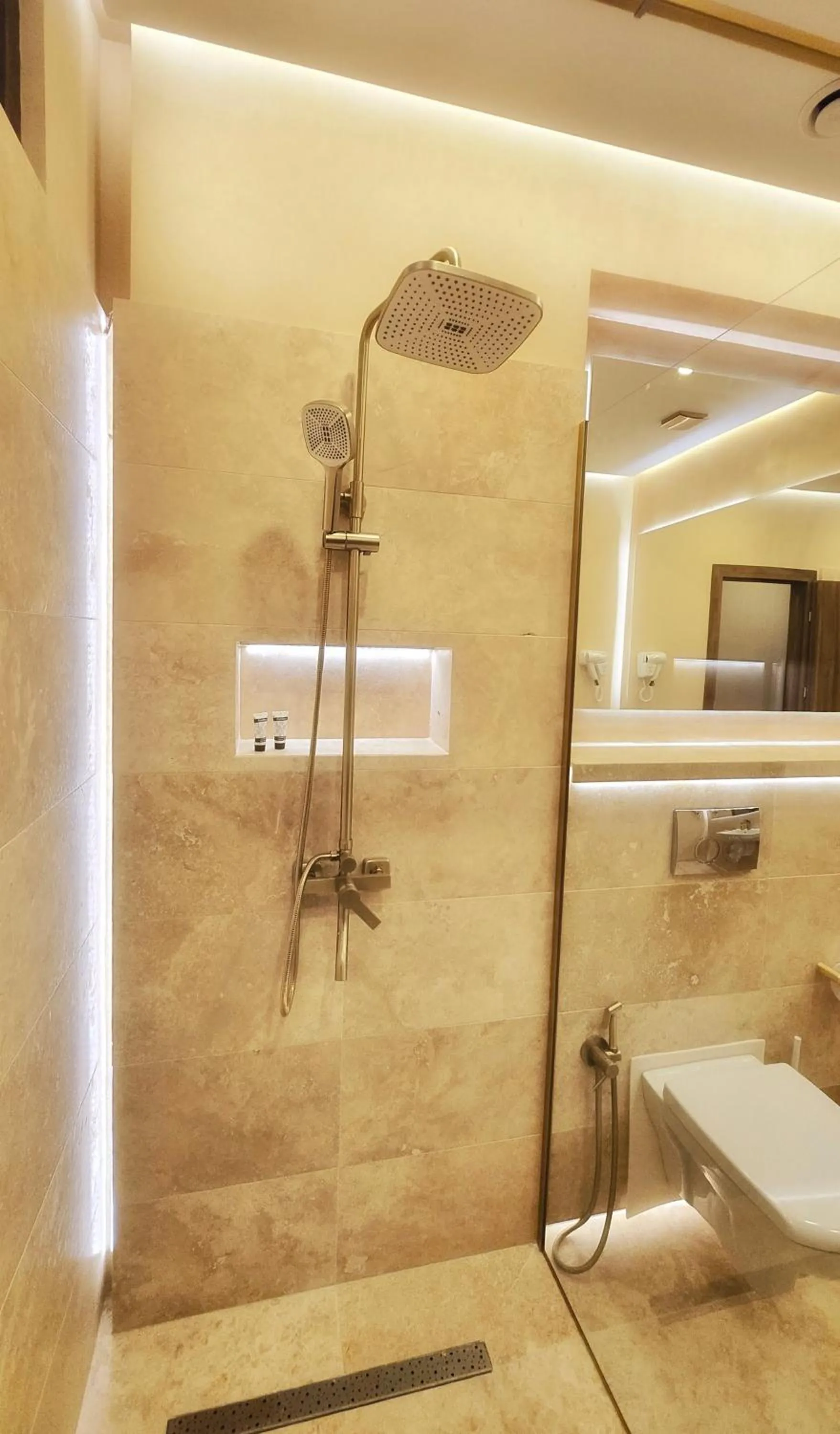 Shower in Monopoly Hotel