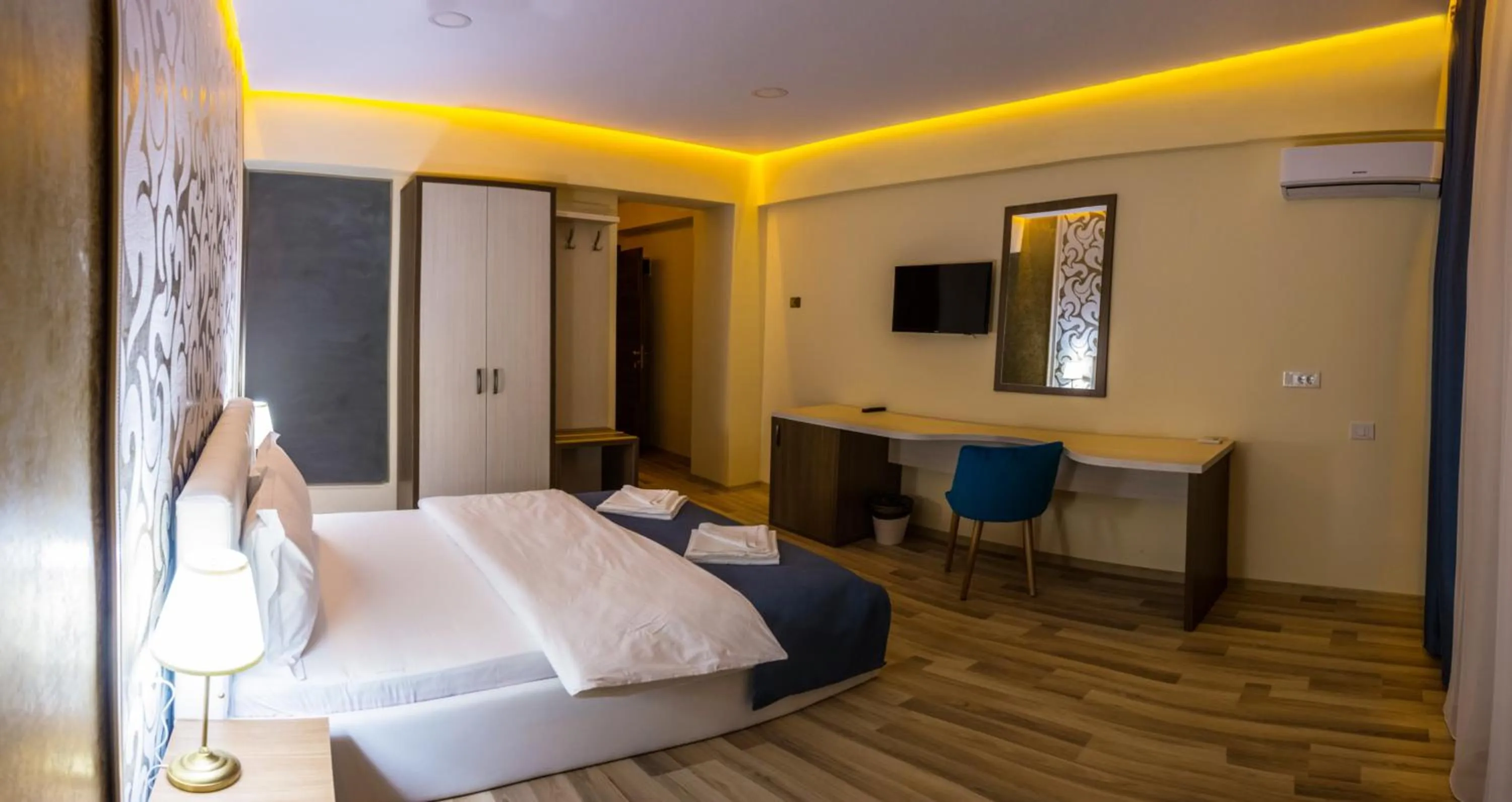 Bed in Monopoly Hotel