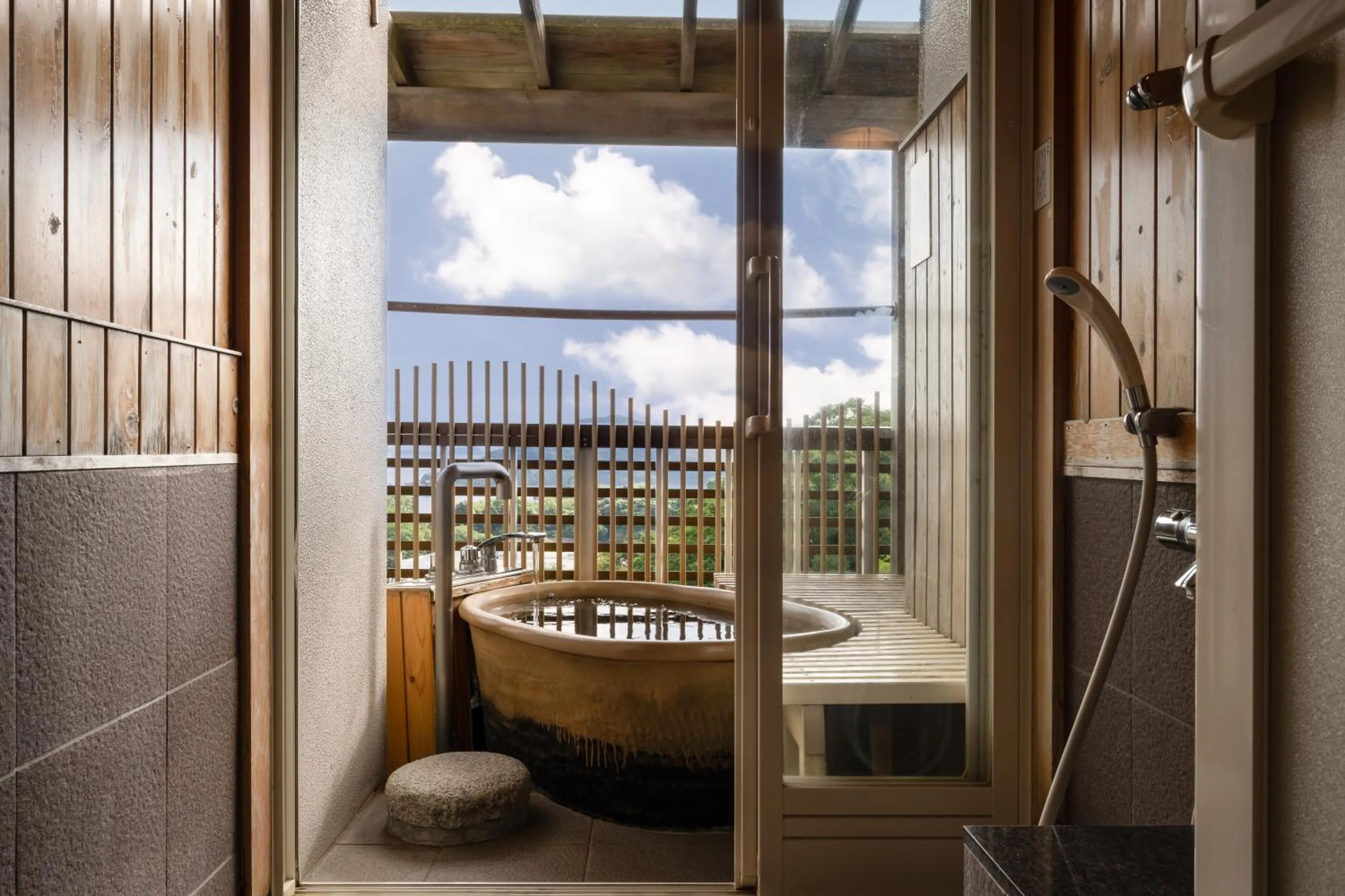 Bathroom in Senpokaku