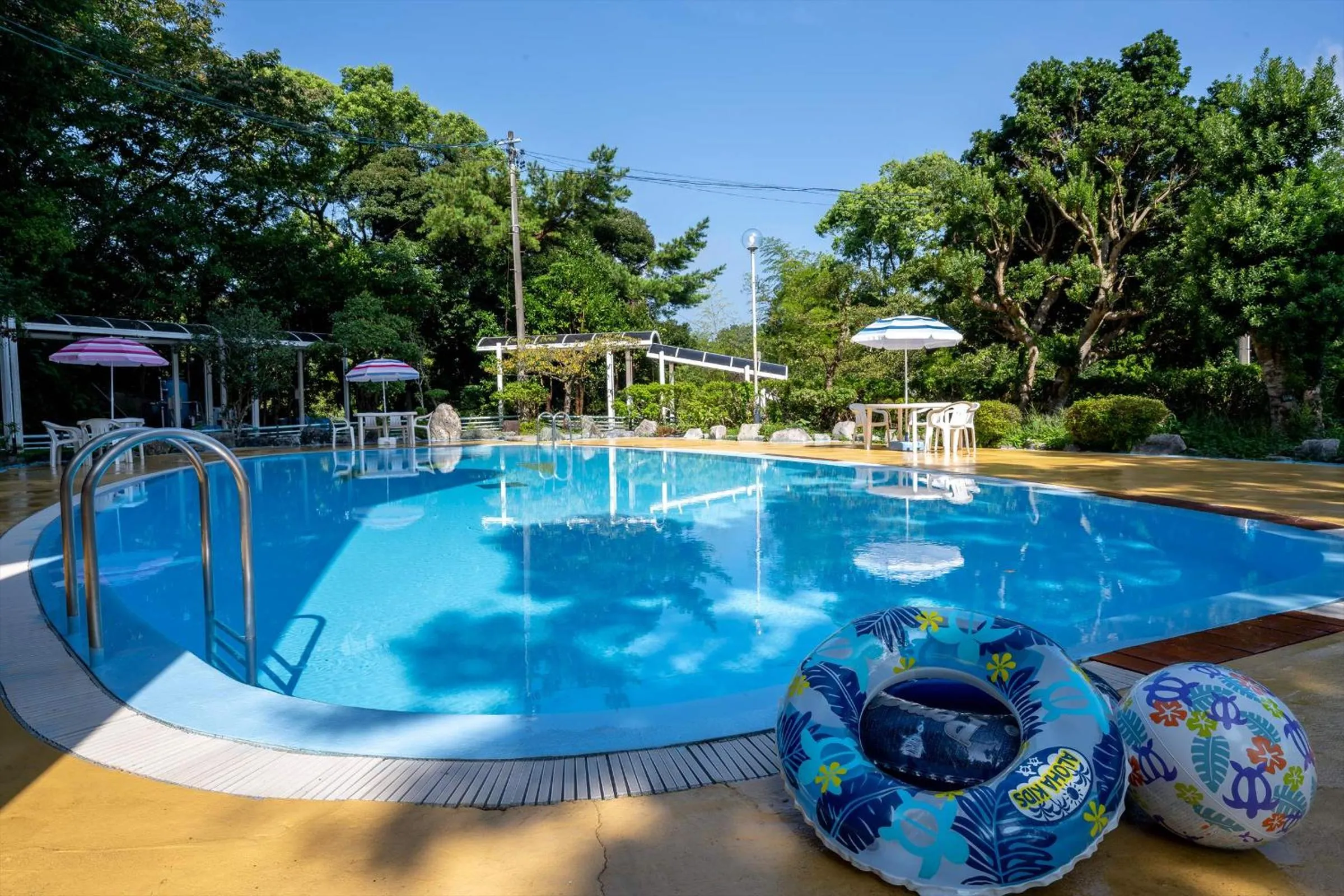Swimming pool in Senpokaku