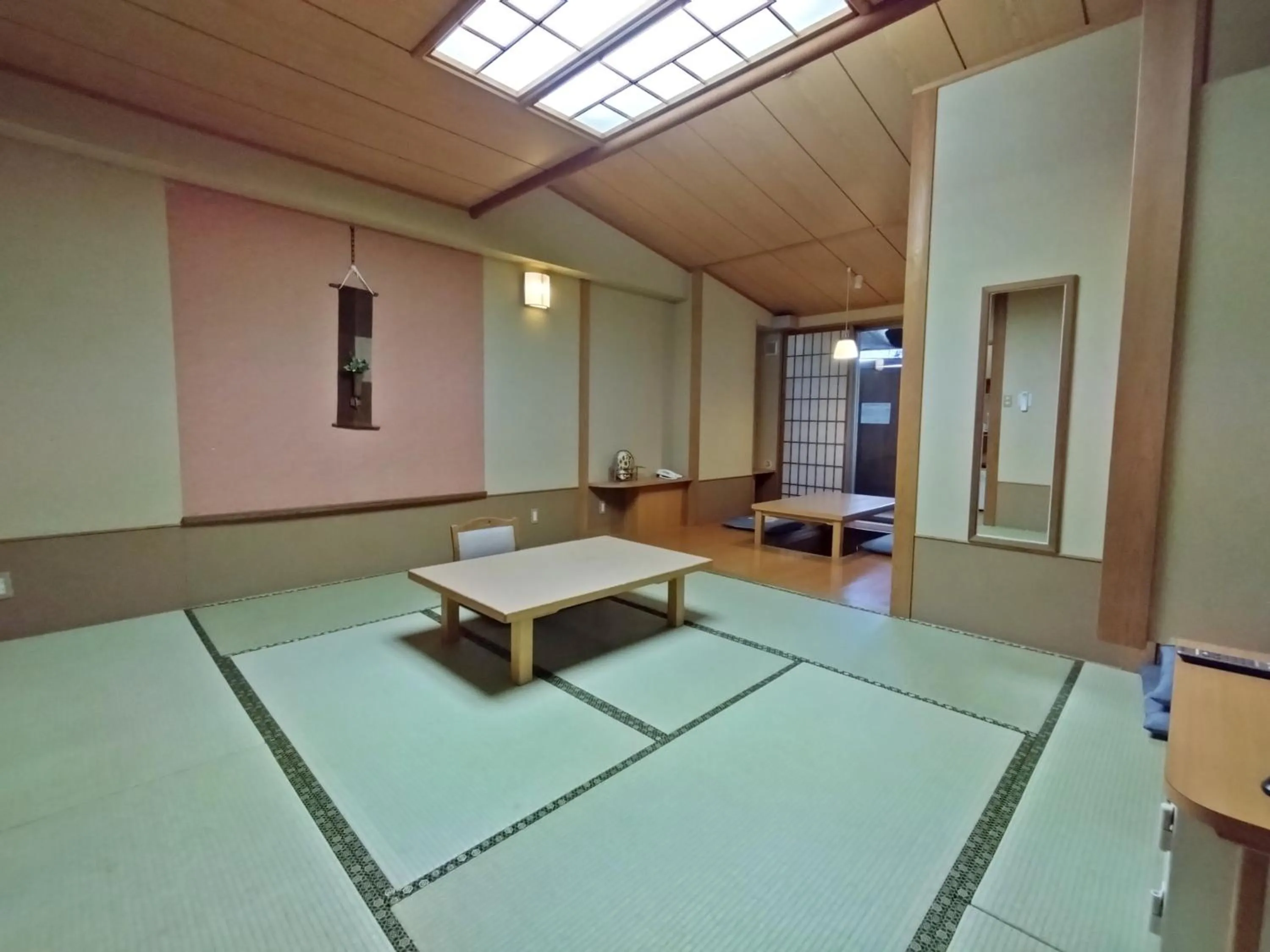 Photo of the whole room in Senpokaku