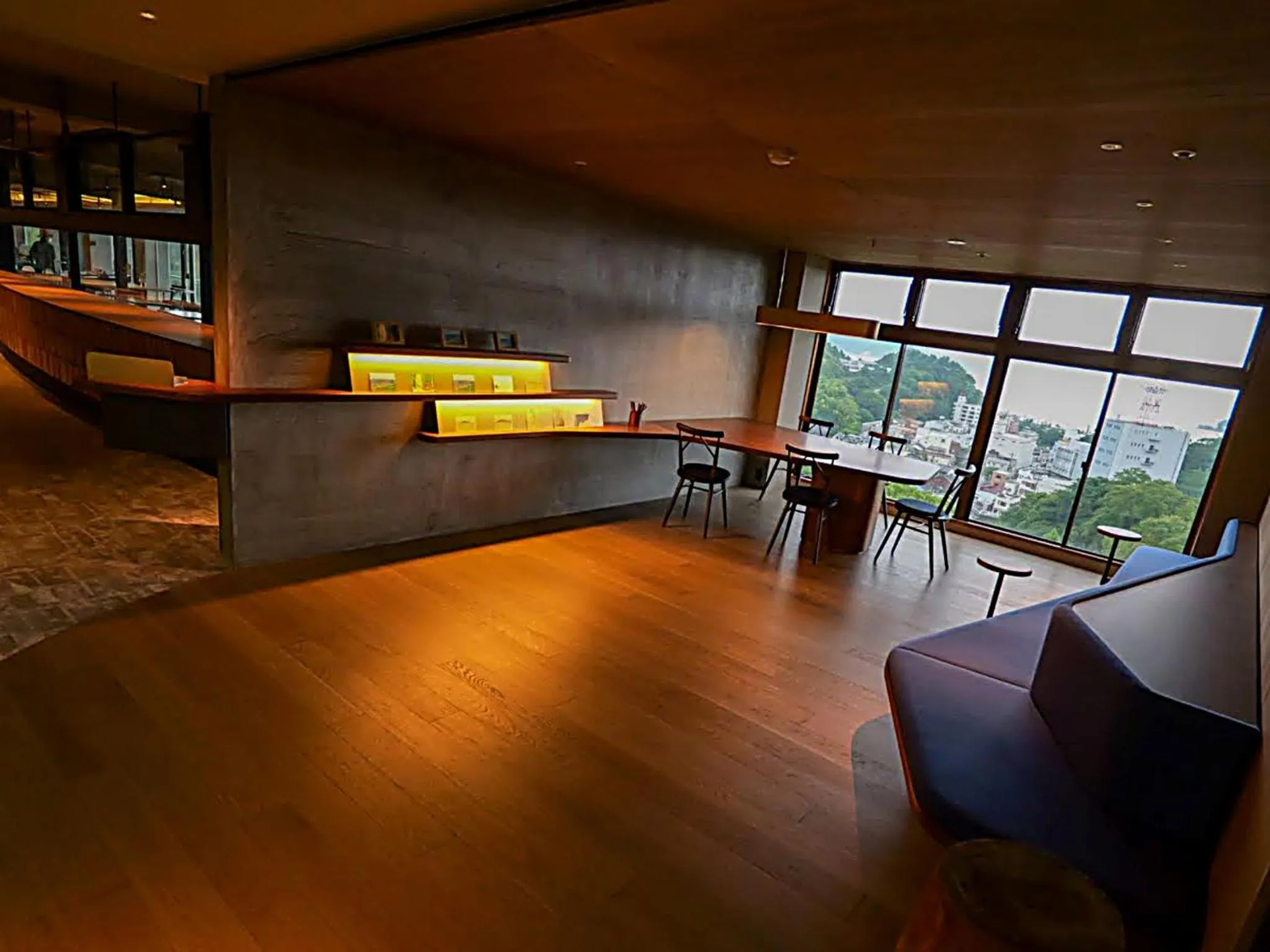 Communal lounge/ TV room in Senpokaku