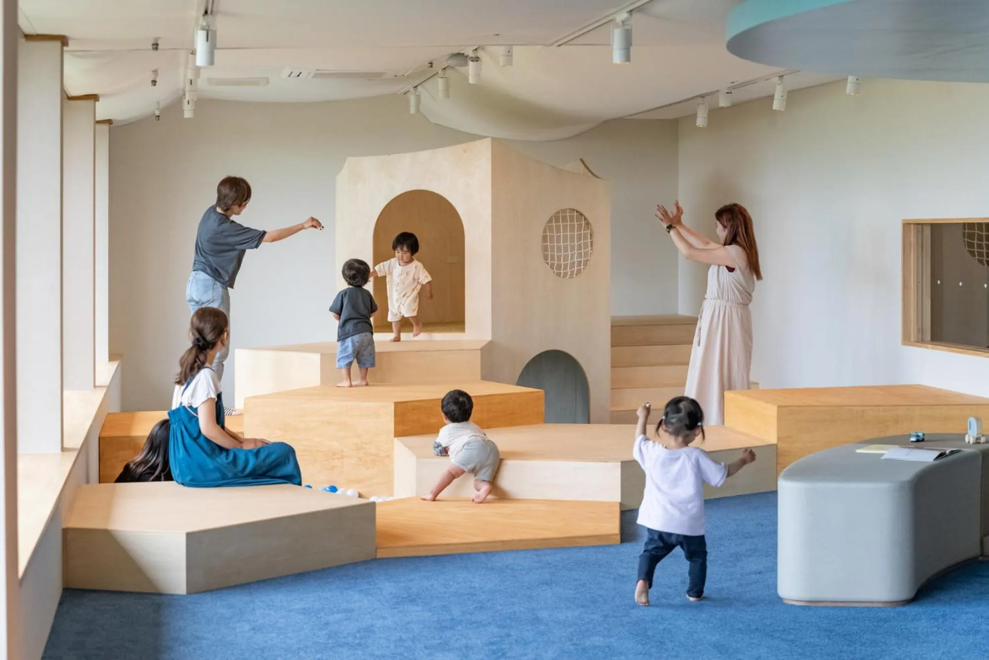 children in Senpokaku