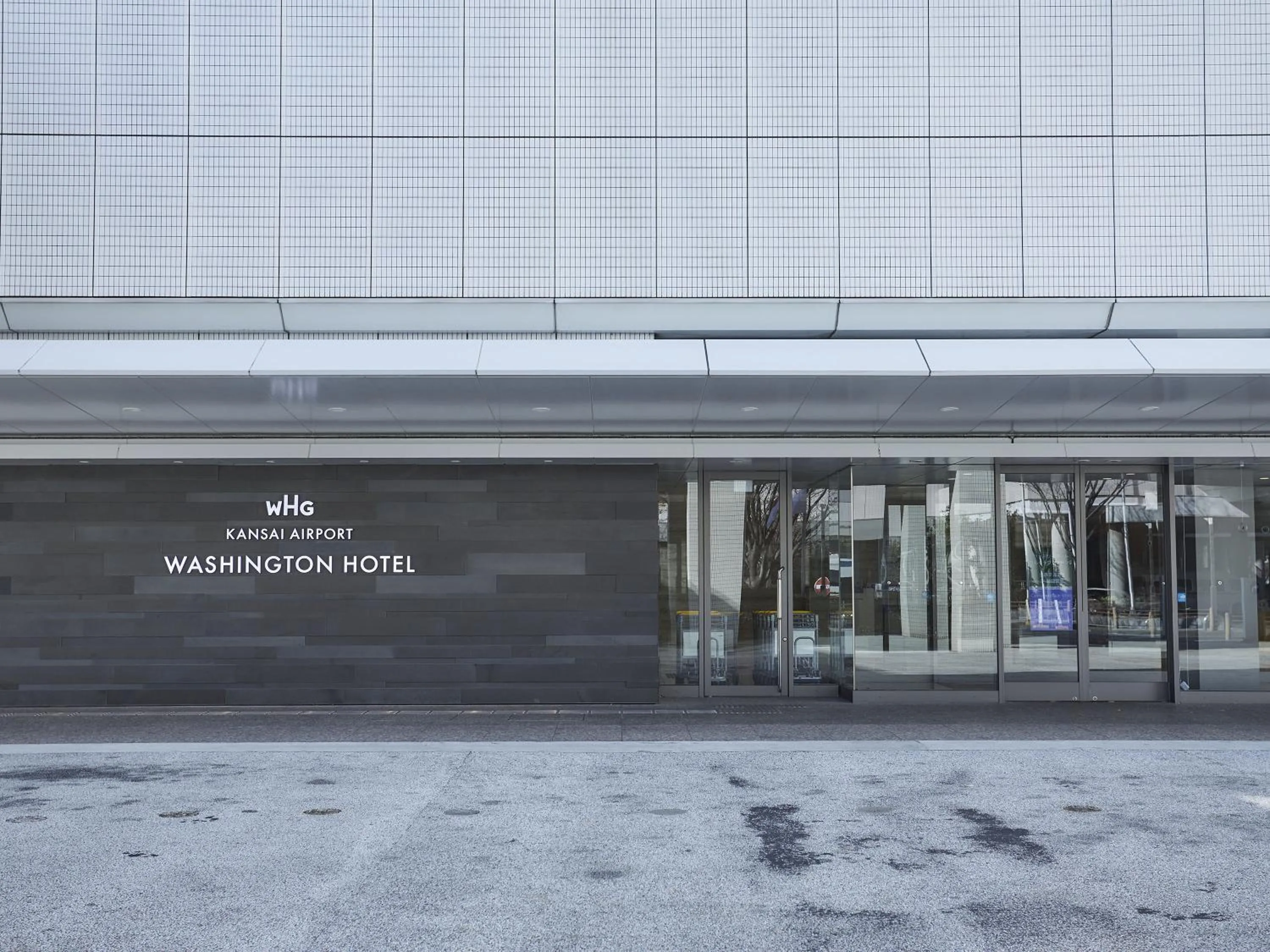 Property building in Kansai Airport Washington Hotel