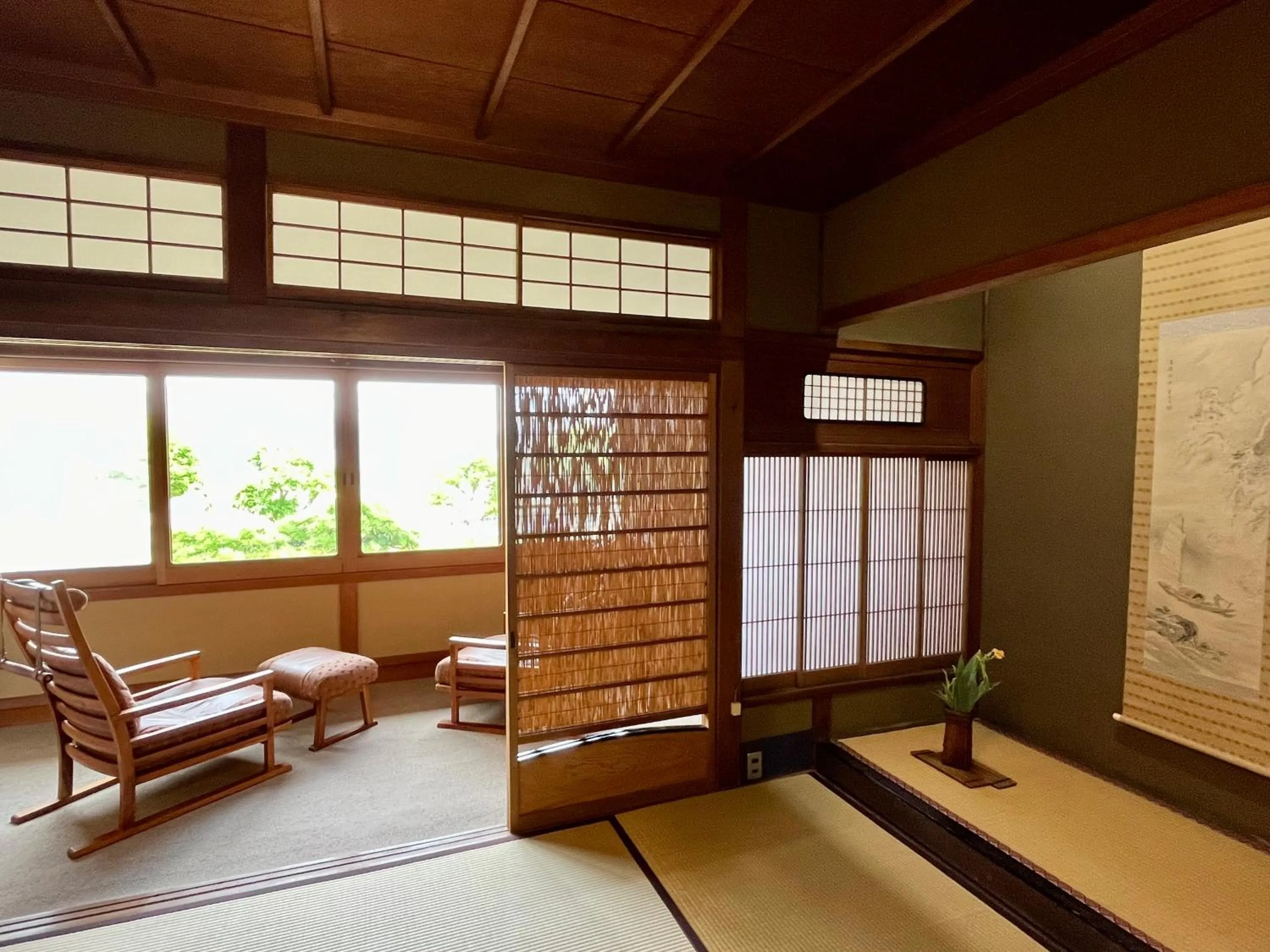 Photo of the whole room in Charoku Bekkan