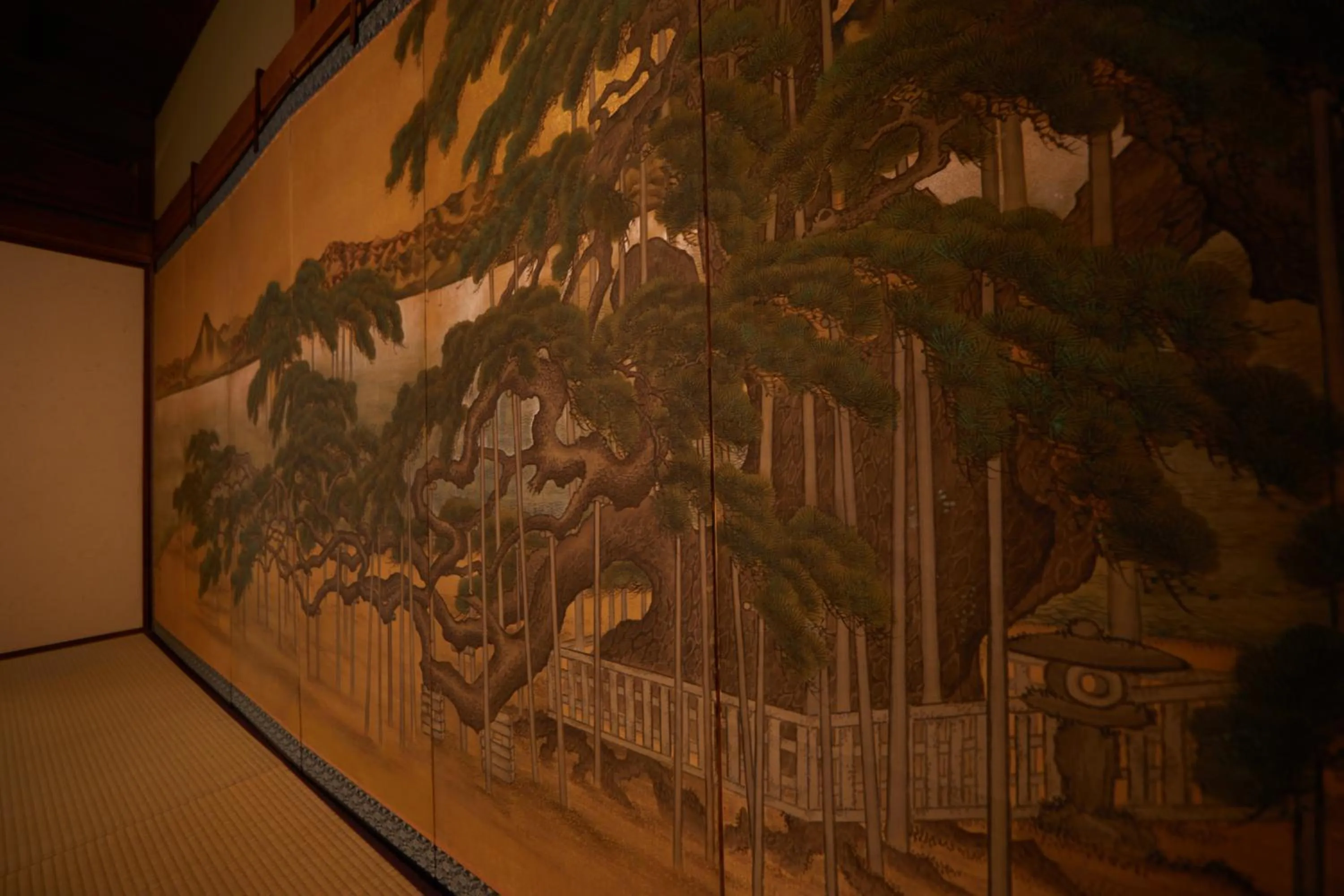 Photo of the whole room in Charoku Bekkan