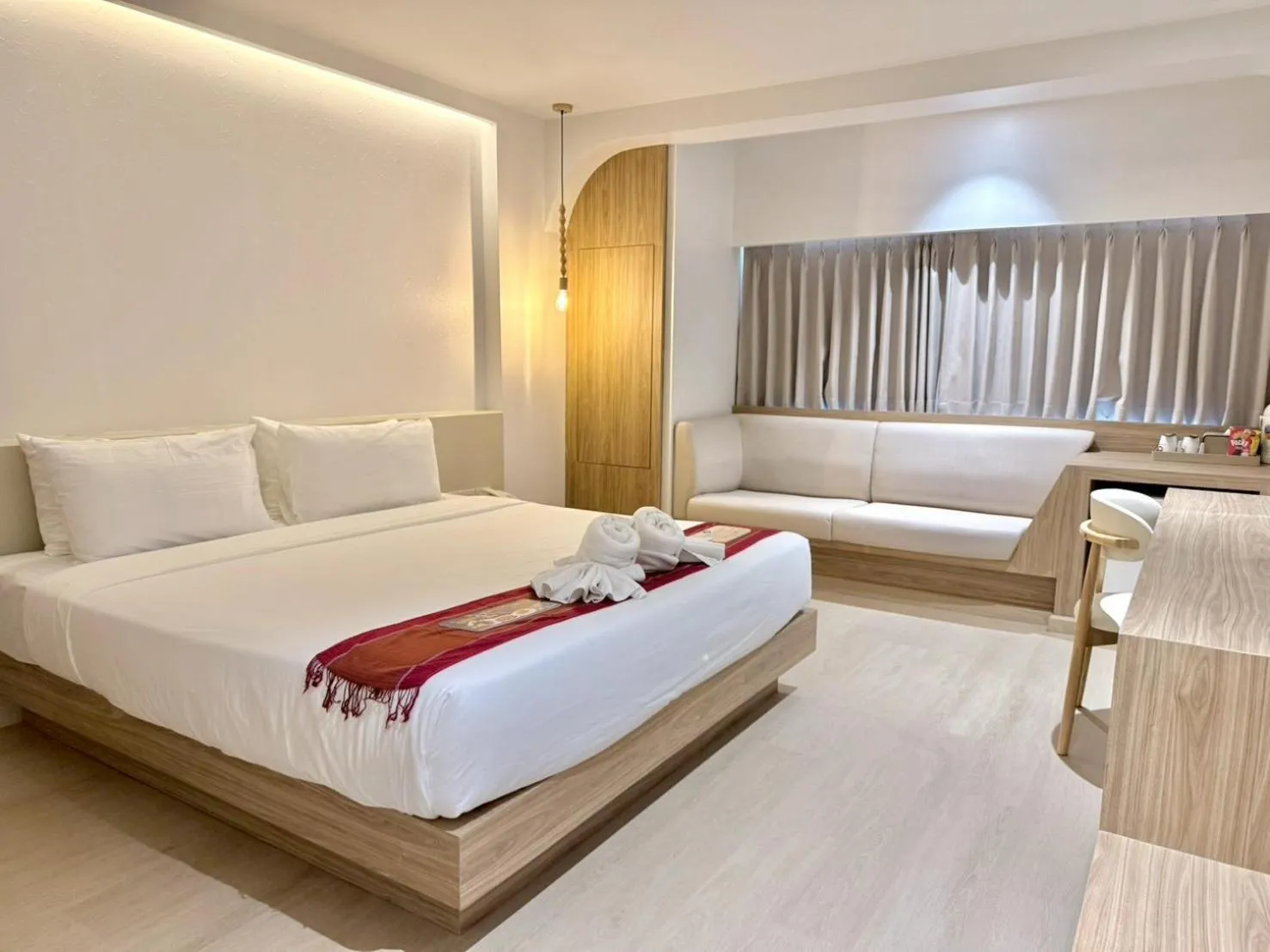 Bed in Phanomrungpuri Hotel Buriram