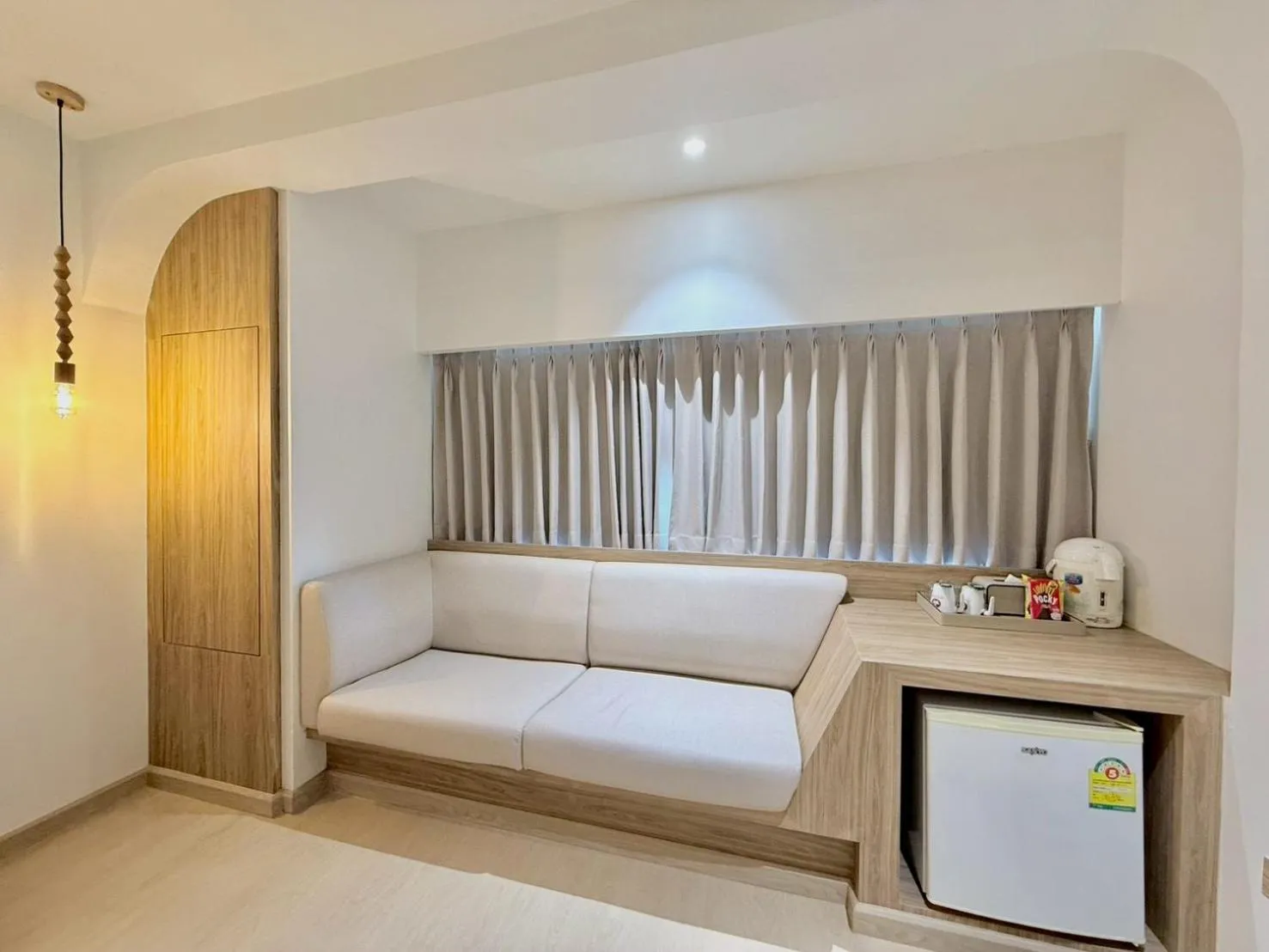 Seating area, Bed in Phanomrungpuri Hotel Buriram