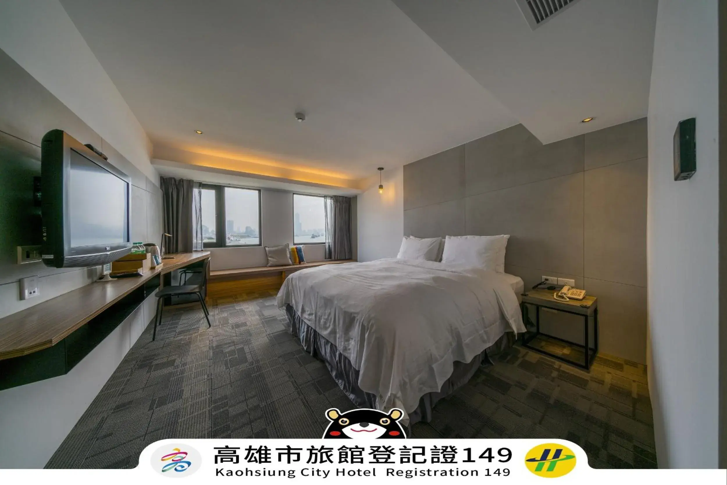 Bed in Watermark Hotel-The Harbour Bed in Watermark Hotel-The Harbour