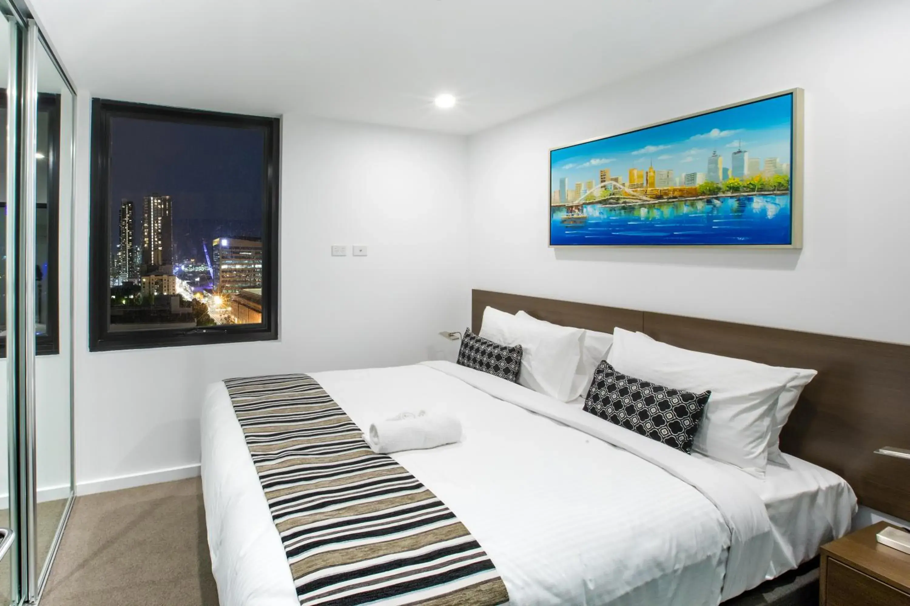 Bed in Spencer Street Apartments Bed in Spencer Street Apartments