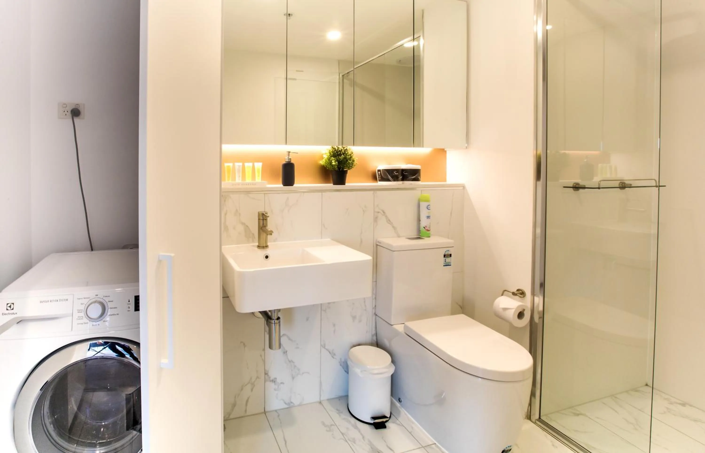 Shower in Spencer Street Apartments