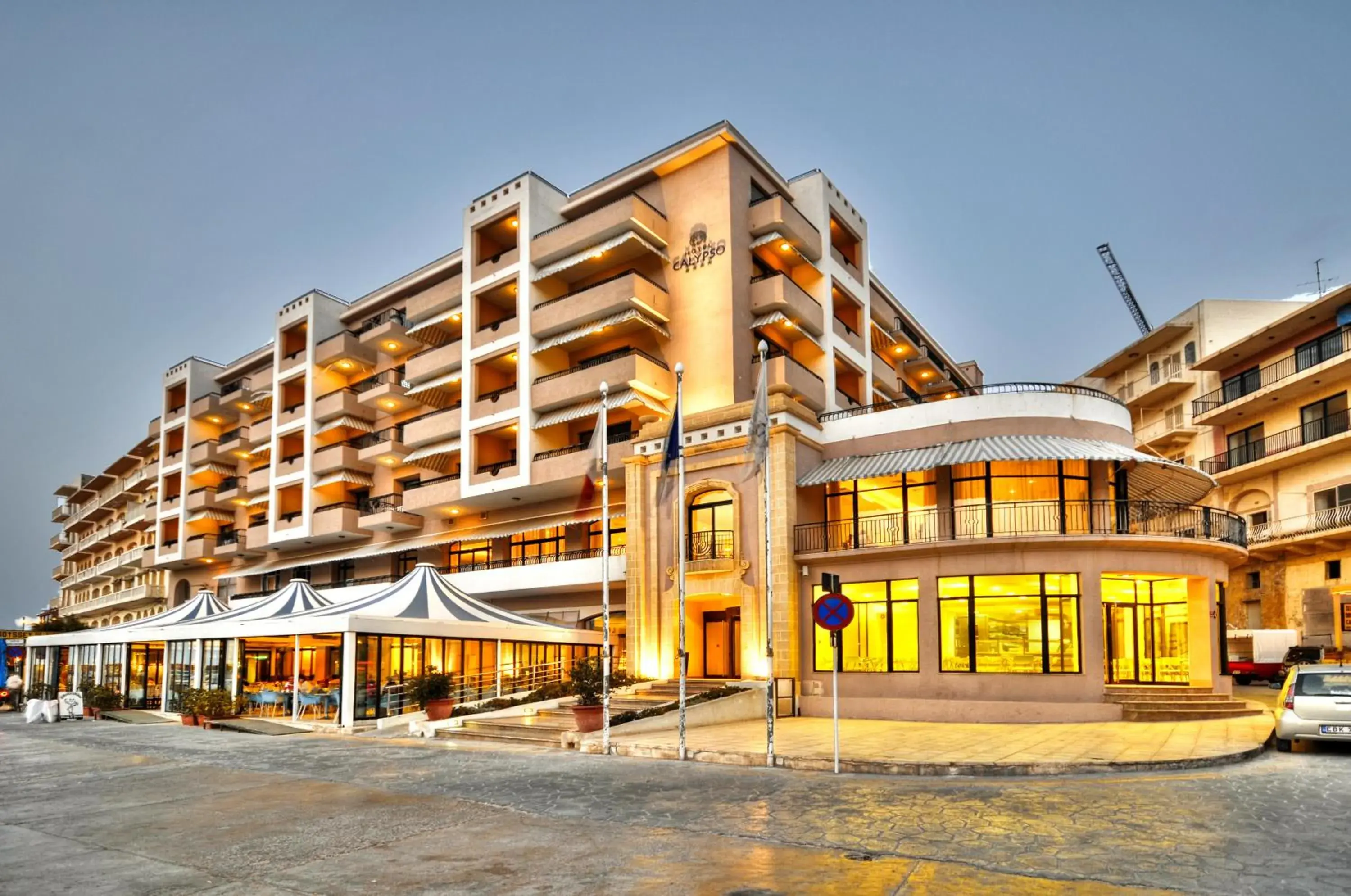 Facade/entrance in Hotel Calypso Facade/entrance in Hotel Calypso