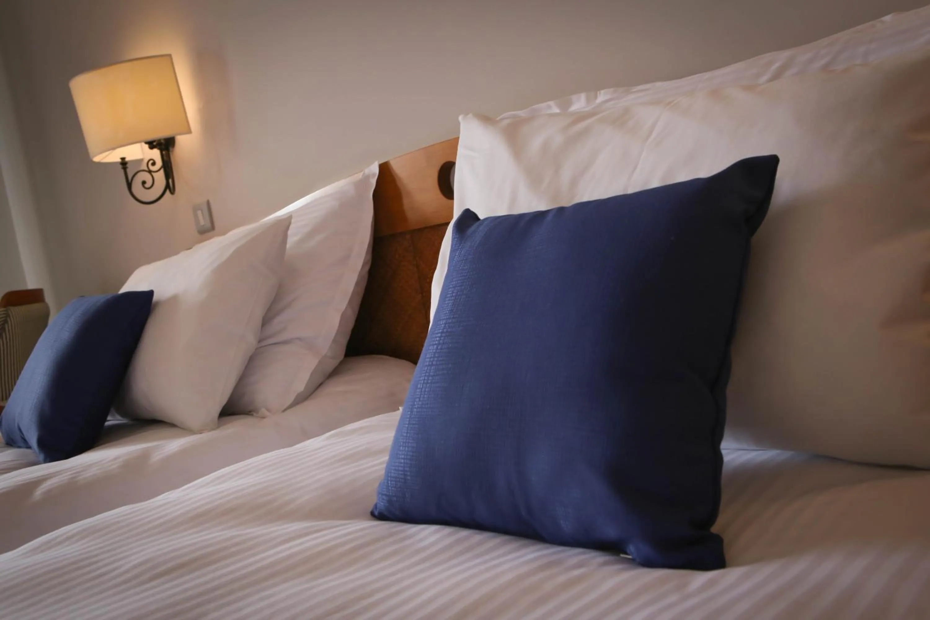 Bedroom, Bed in Hotel Calypso