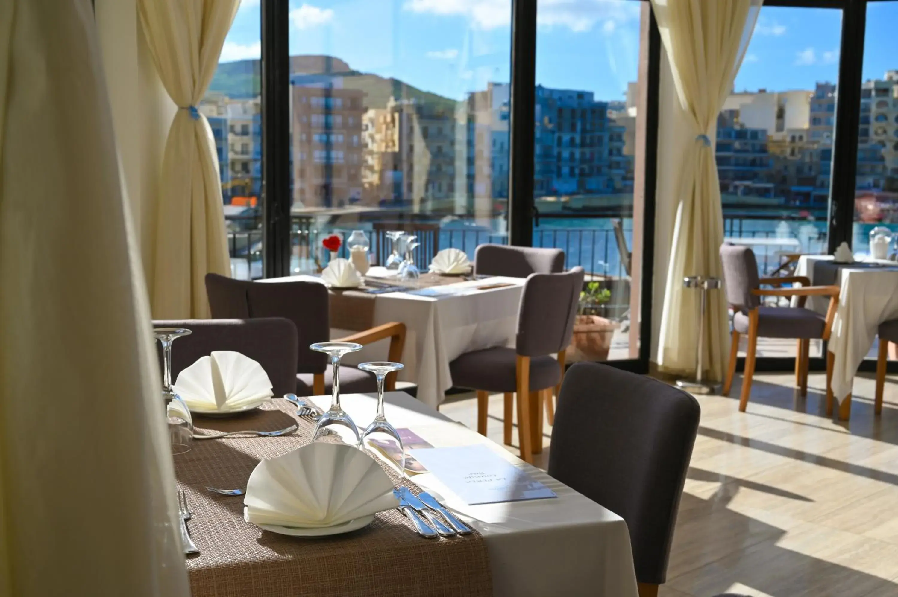Restaurant/places to eat in Hotel Calypso Restaurant/places to eat in Hotel Calypso