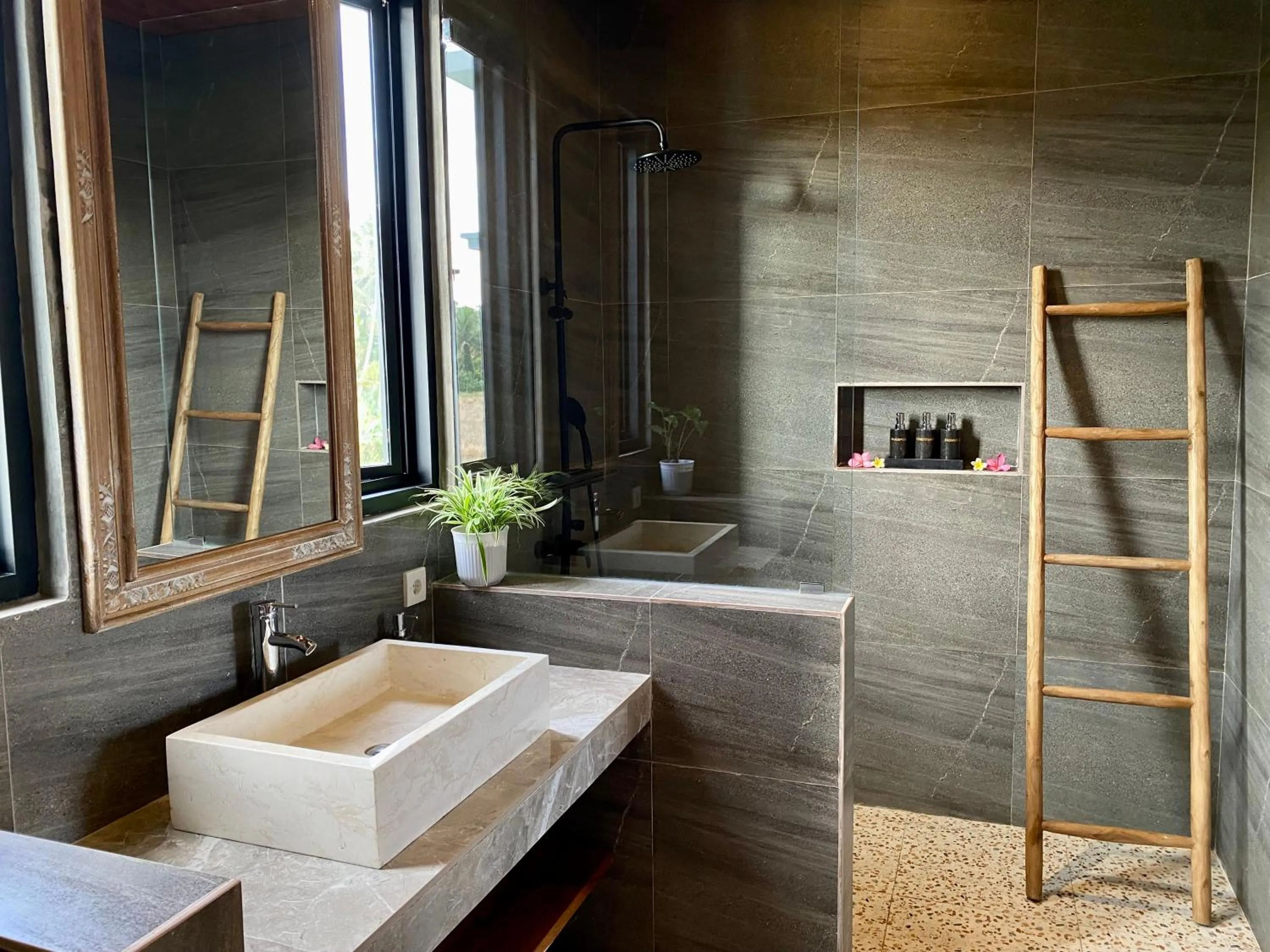 Shower in Pondok Uma Ubud