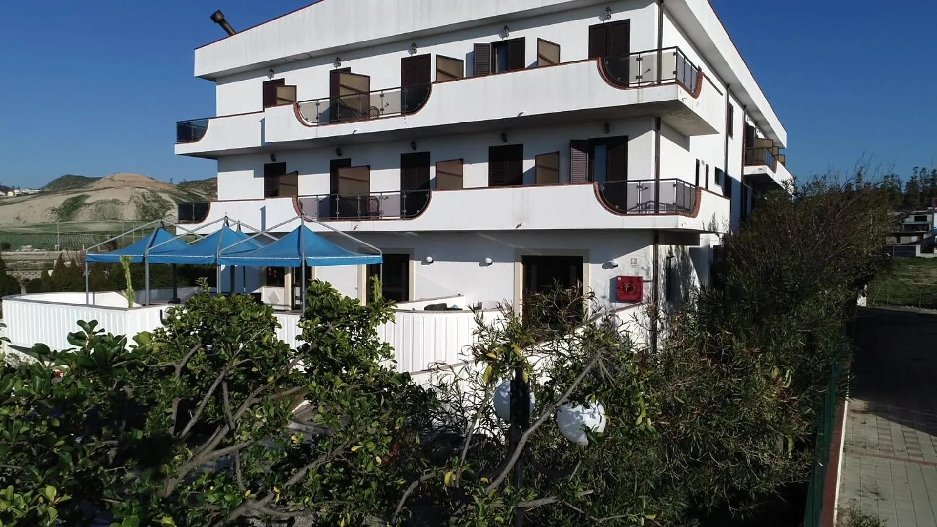 Property building in Hotel Onda Bleu