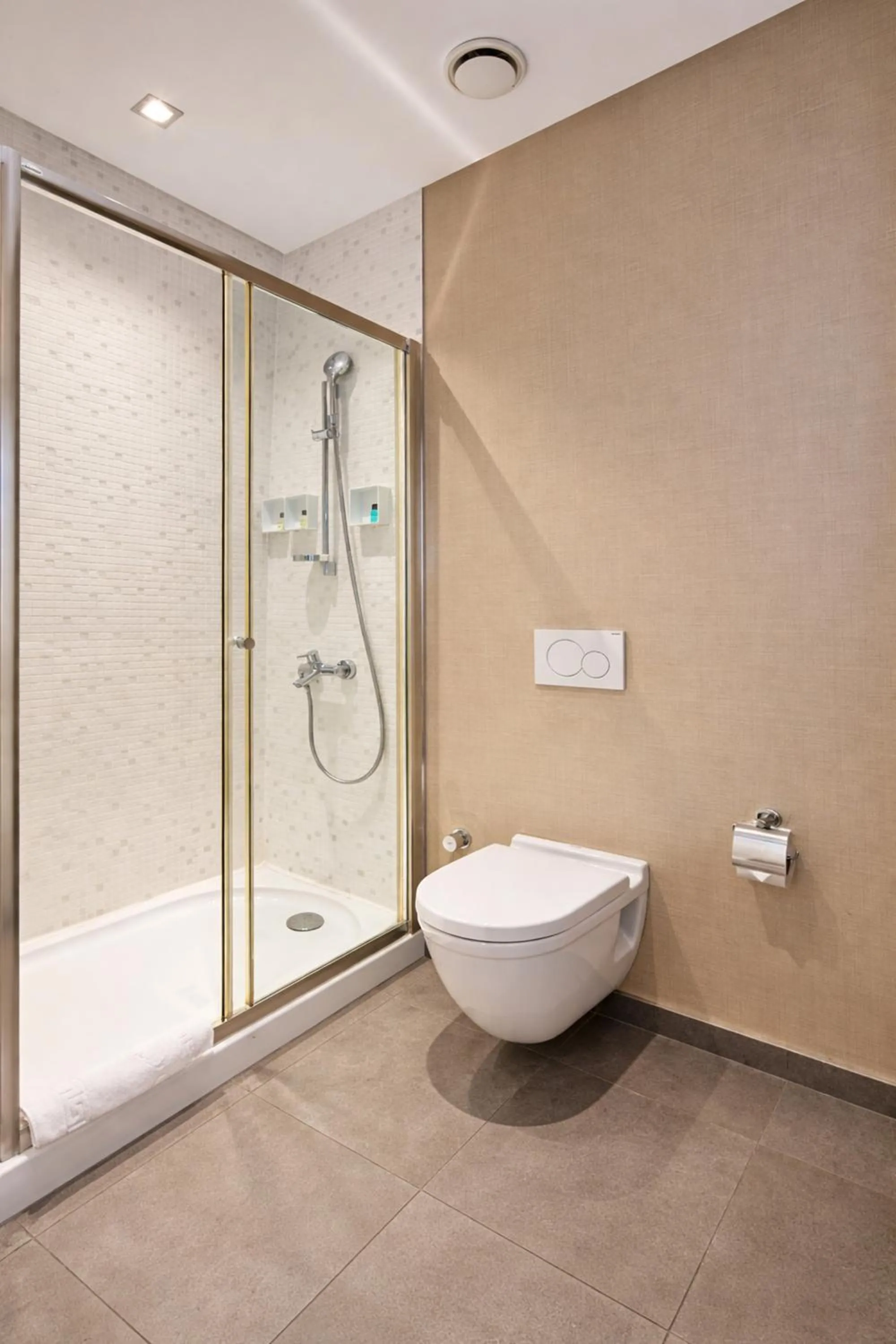 Shower in Fraser Place Anthill Istanbul