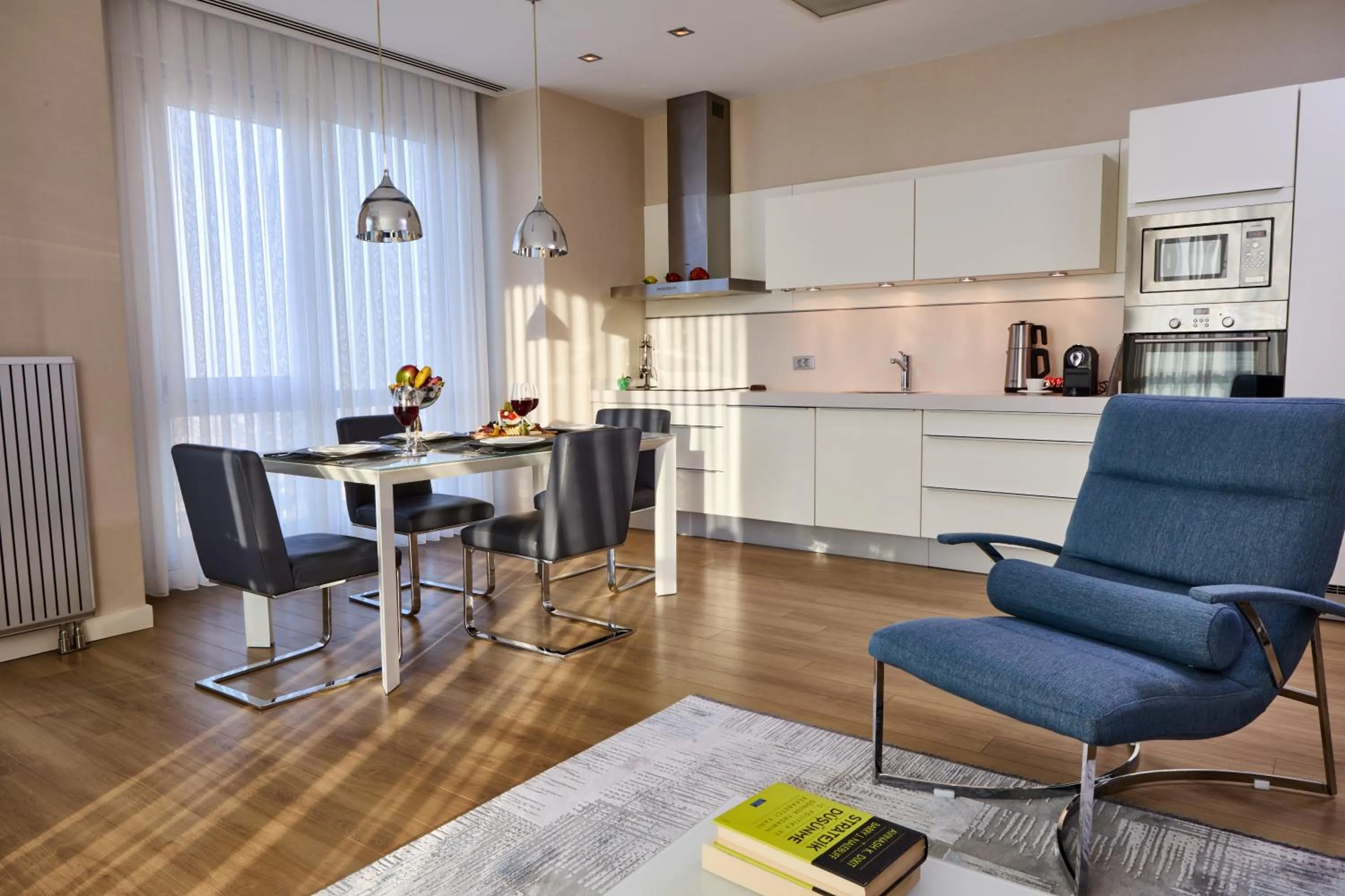 Kitchen or kitchenette in Fraser Place Anthill Istanbul