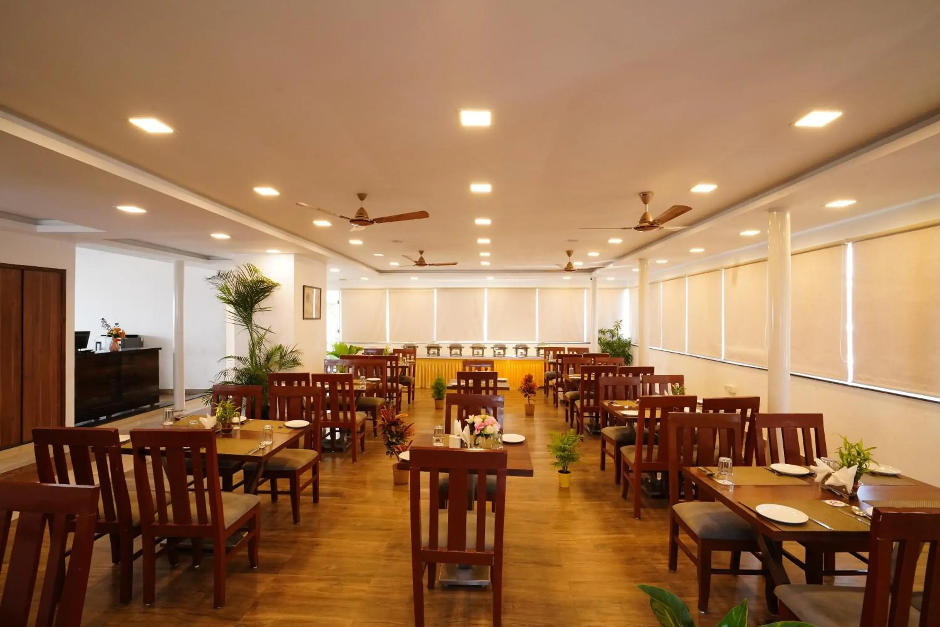 Restaurant/places to eat in Silicon Inn Hotel Bangalore Airport Restaurant/places to eat in Silicon Inn Hotel Bangalore Airport