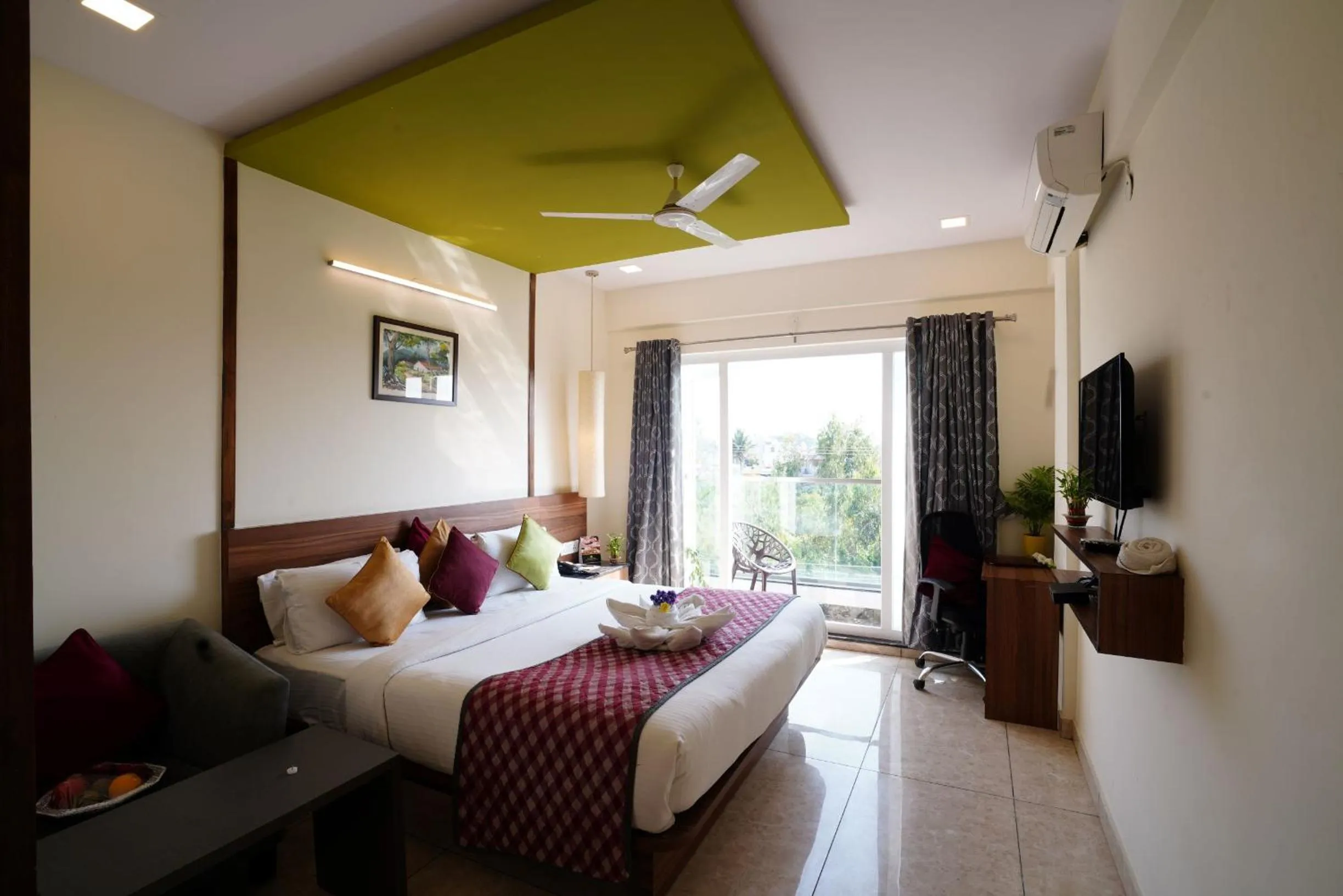 Bed in Silicon Inn Hotel Bangalore Airport