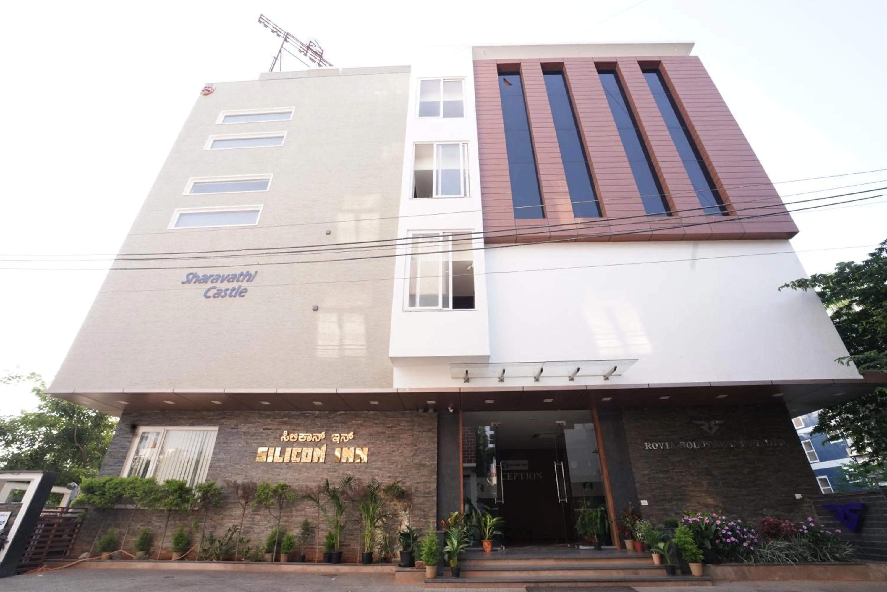Property building in Silicon Inn Hotel Bangalore Airport