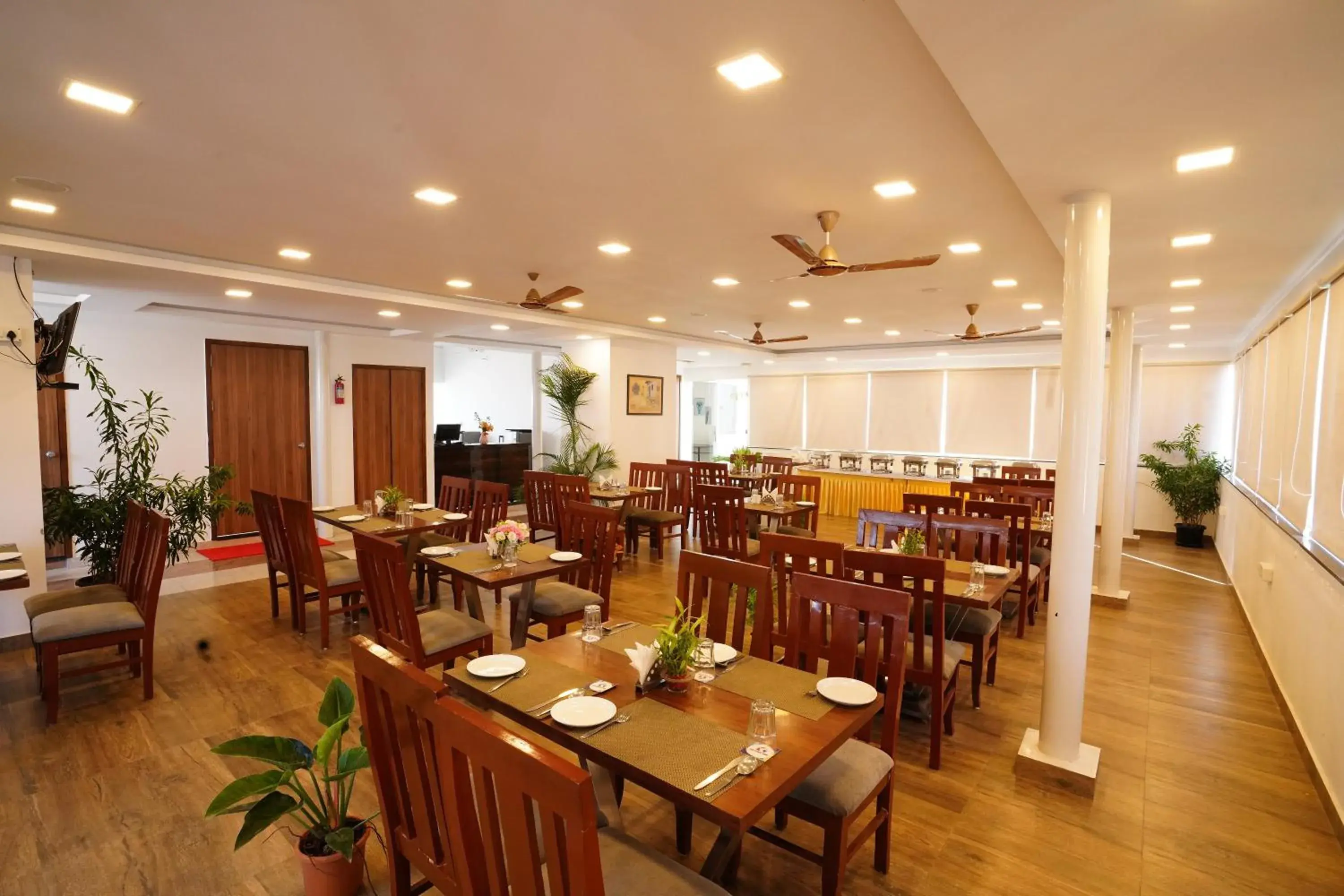 Restaurant/places to eat in Silicon Inn Hotel Bangalore Airport Restaurant/places to eat in Silicon Inn Hotel Bangalore Airport