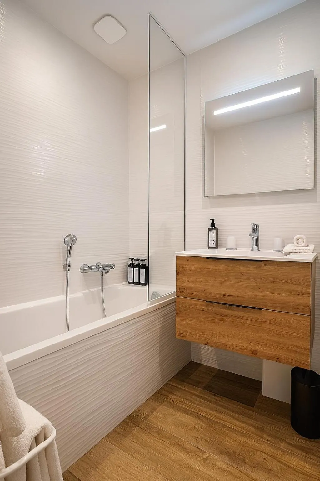 Bathroom in Les Saules Parc & Spa - Teritoria