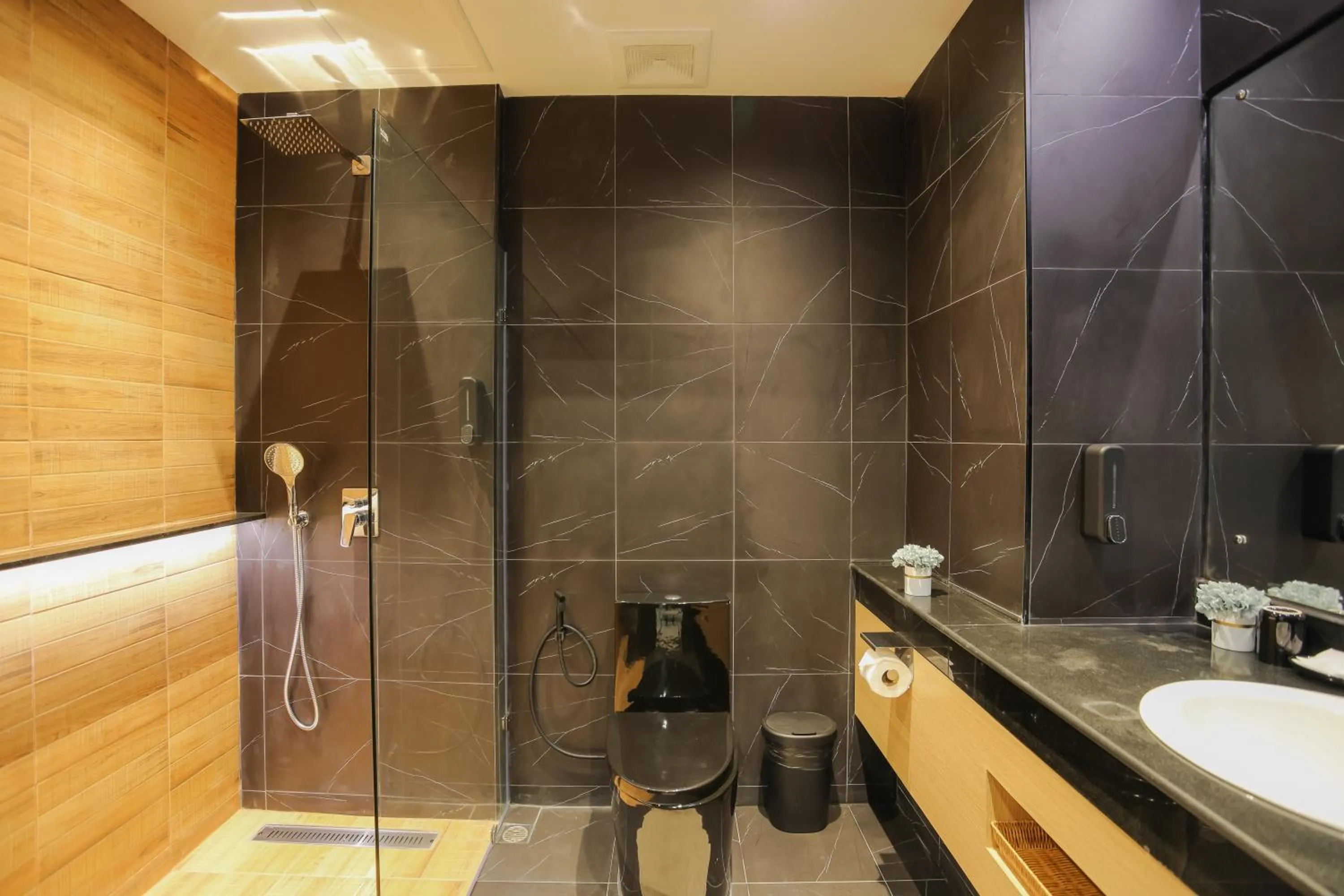 Shower in ETK Patong Resort