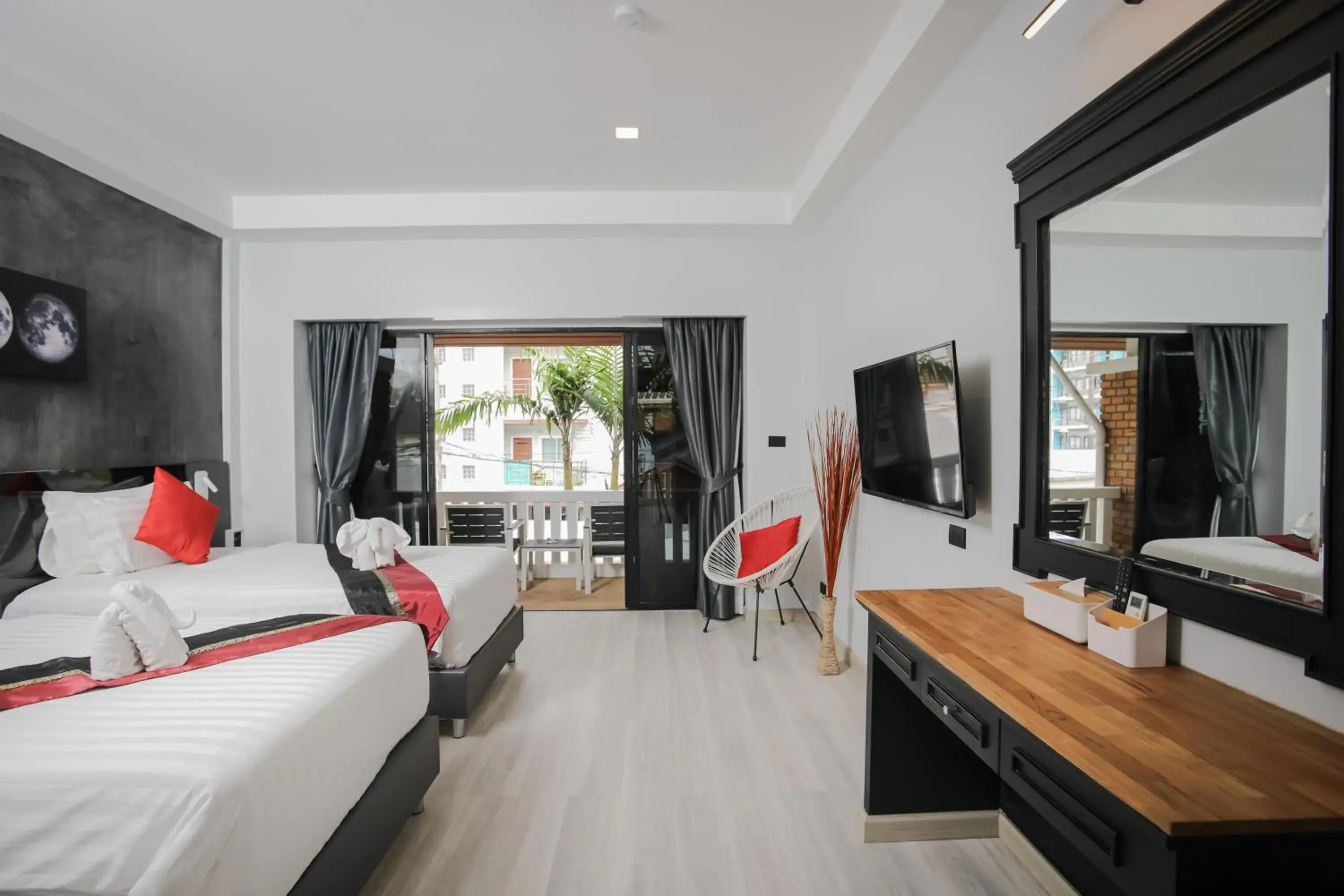 Balcony/Terrace, Bed in ETK Patong Resort Balcony/Terrace, Bed in ETK Patong Resort