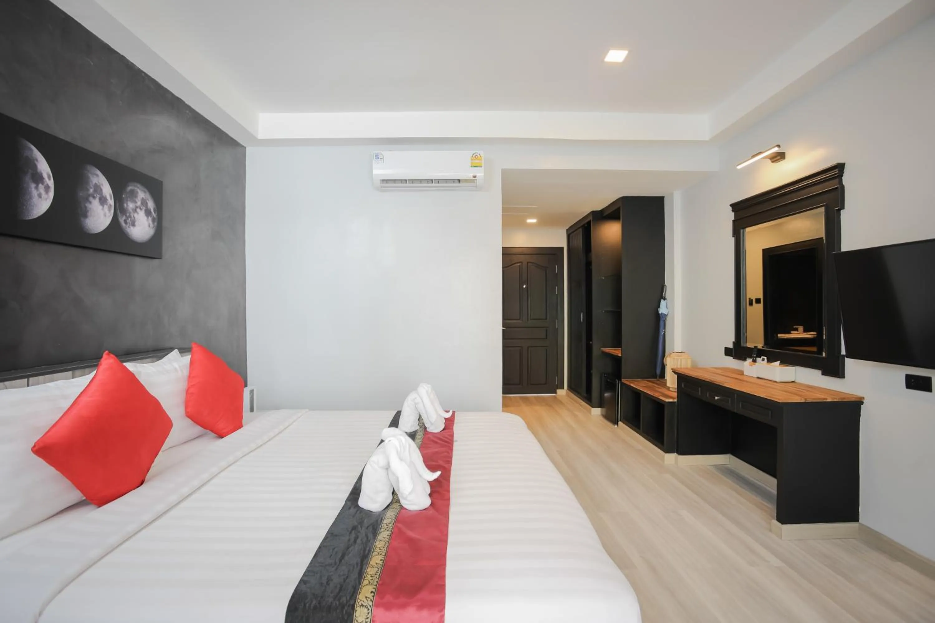 Bed in ETK Patong Resort