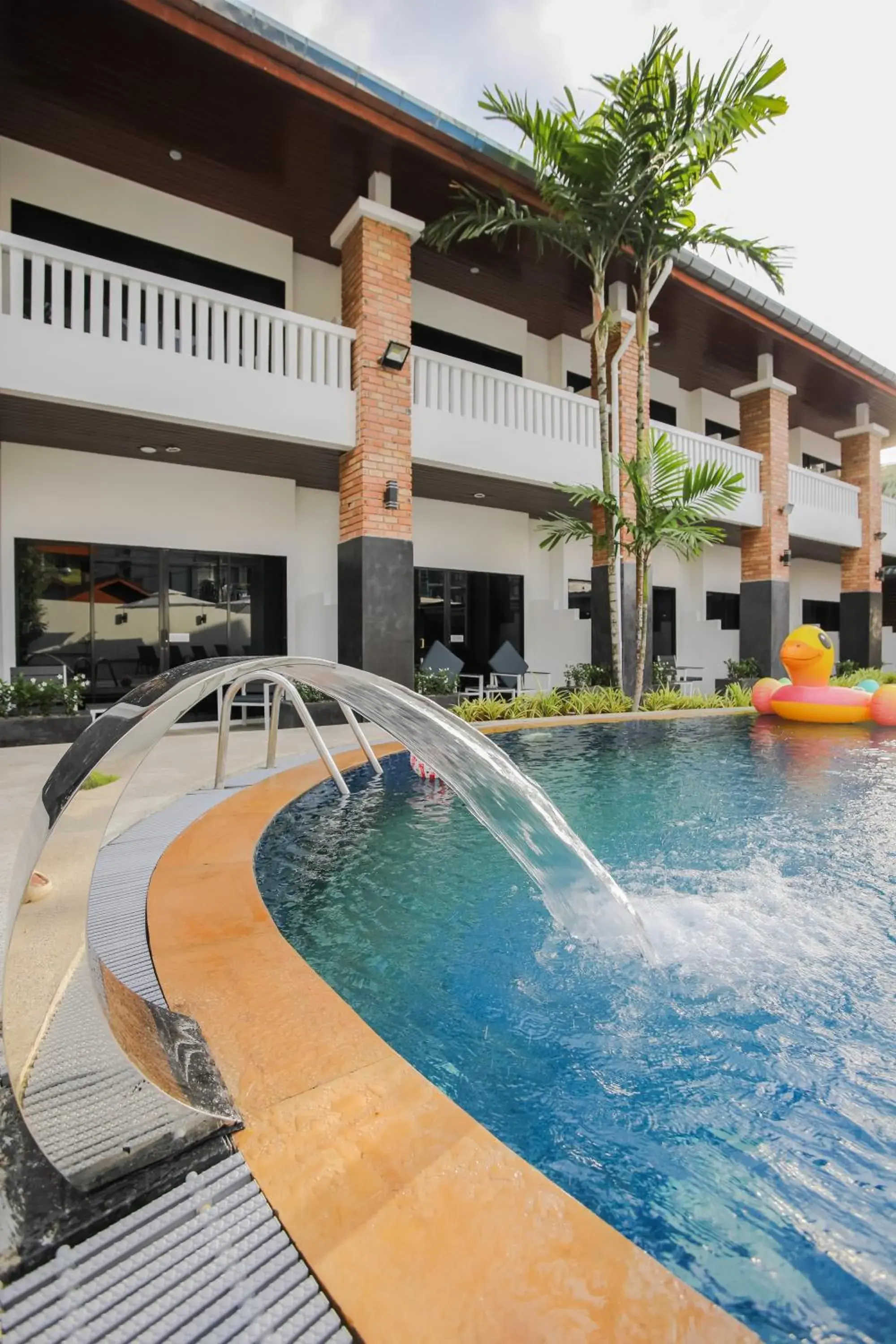 Property building in ETK Patong Resort Property building in ETK Patong Resort