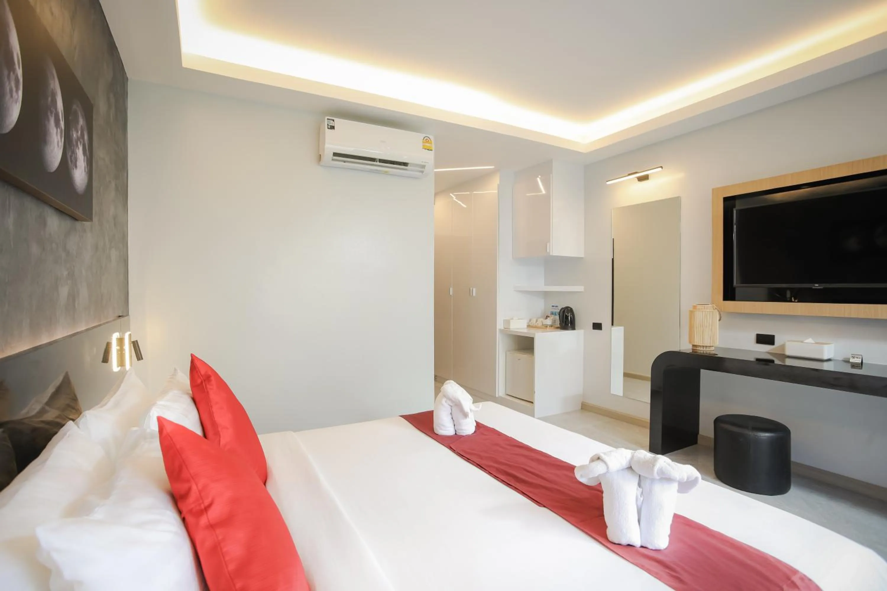 Bed in ETK Patong Resort